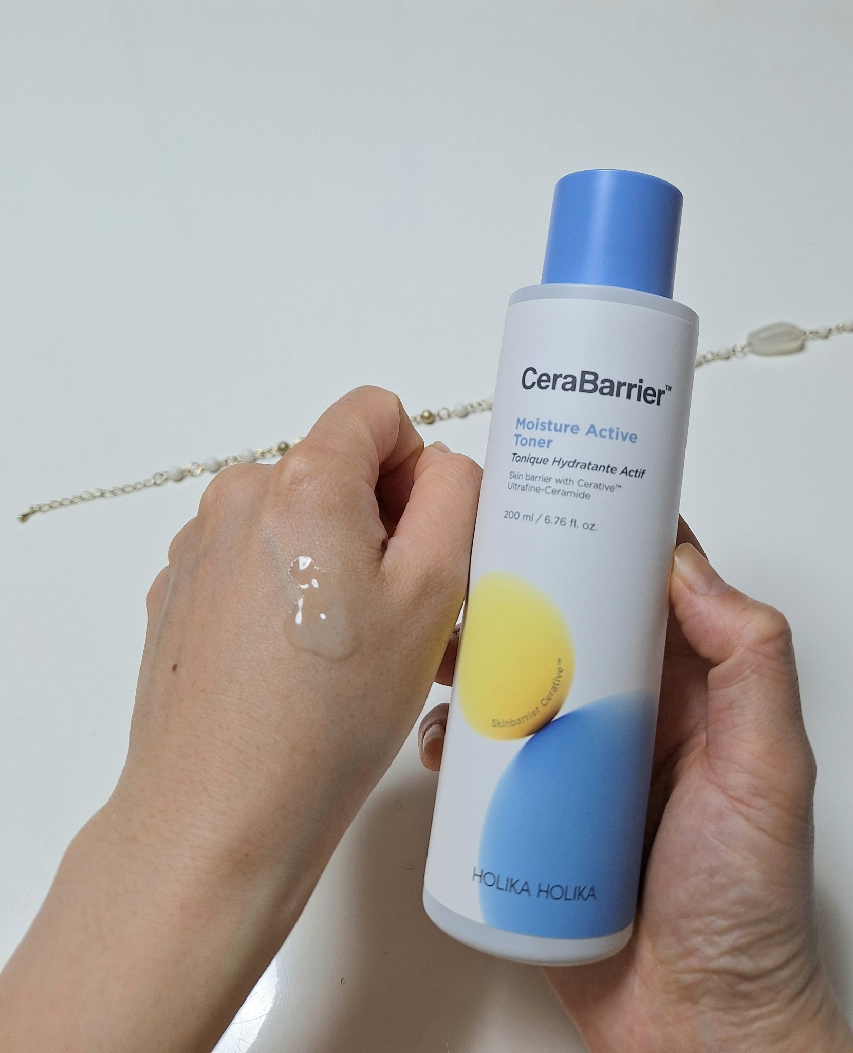 セラバリア　モイスチャーアクティブ　ミスト/HOLIKA HOLIKA/ミスト状化粧水を使ったクチコミ（3枚目）