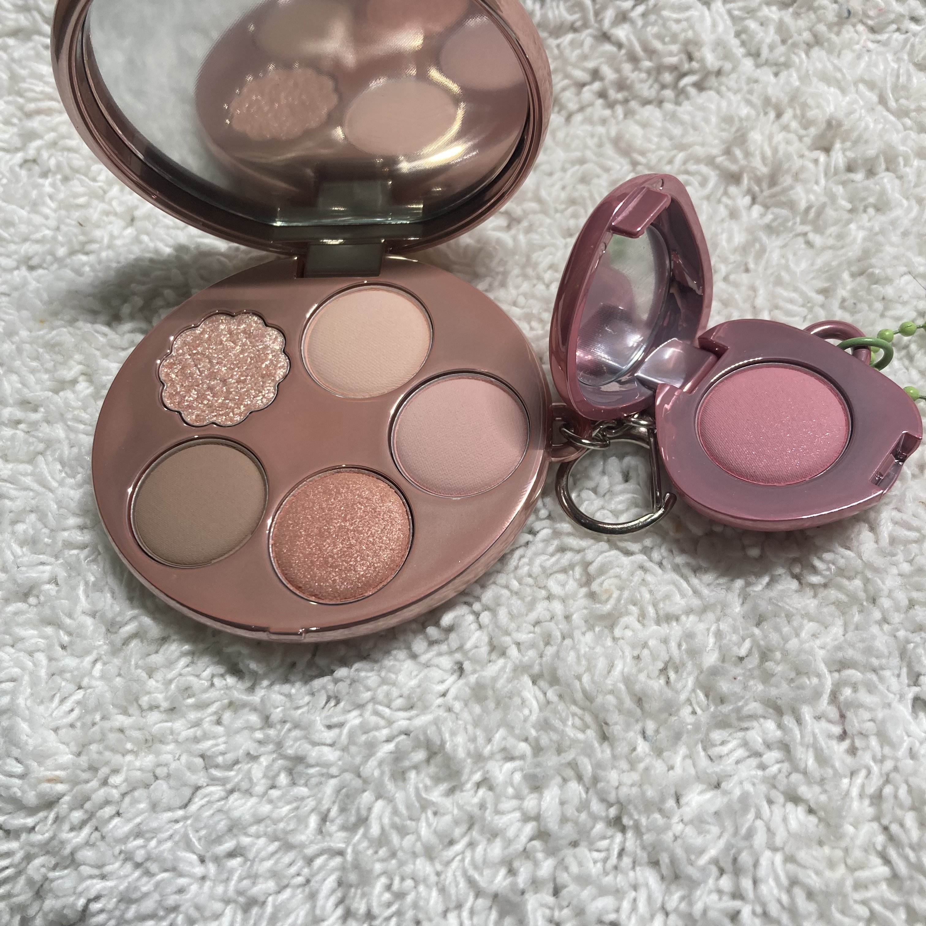 フィー ポケットアイパレット/fwee/アイシャドウパレットを使ったクチコミ（1枚目）