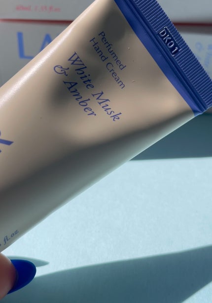 パフュームハンドクリーム ホワイトムスク&アンバー/LAVOIR/ハンドクリームを使ったクチコミ(4枚目)