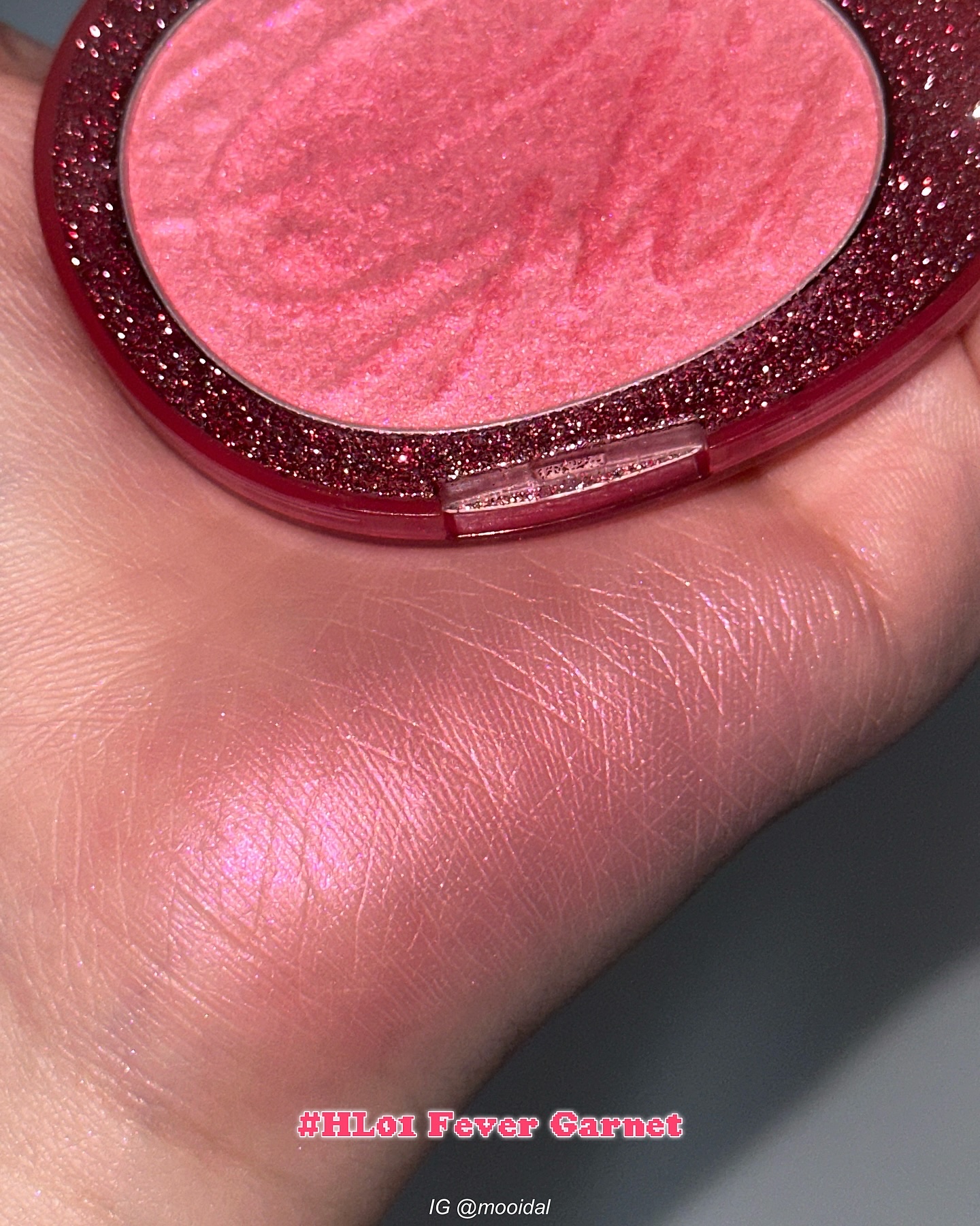 フィー グリッツストーンハイライター/fwee/パウダーハイライトを使ったクチコミ（3枚目）