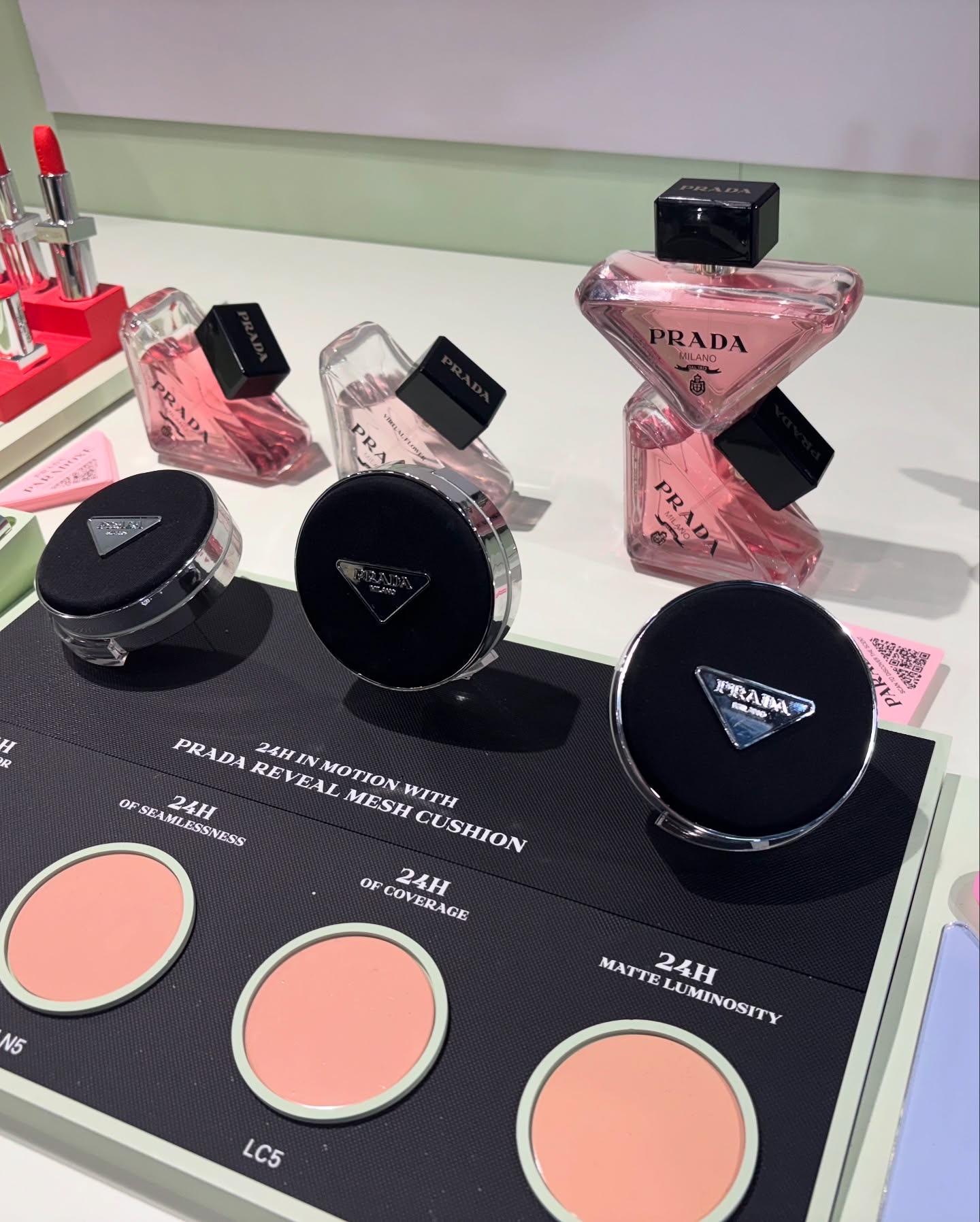 リップ バーム オプティマイジング ケア/PRADA BEAUTY/リップバームを使ったクチコミ（3枚目）