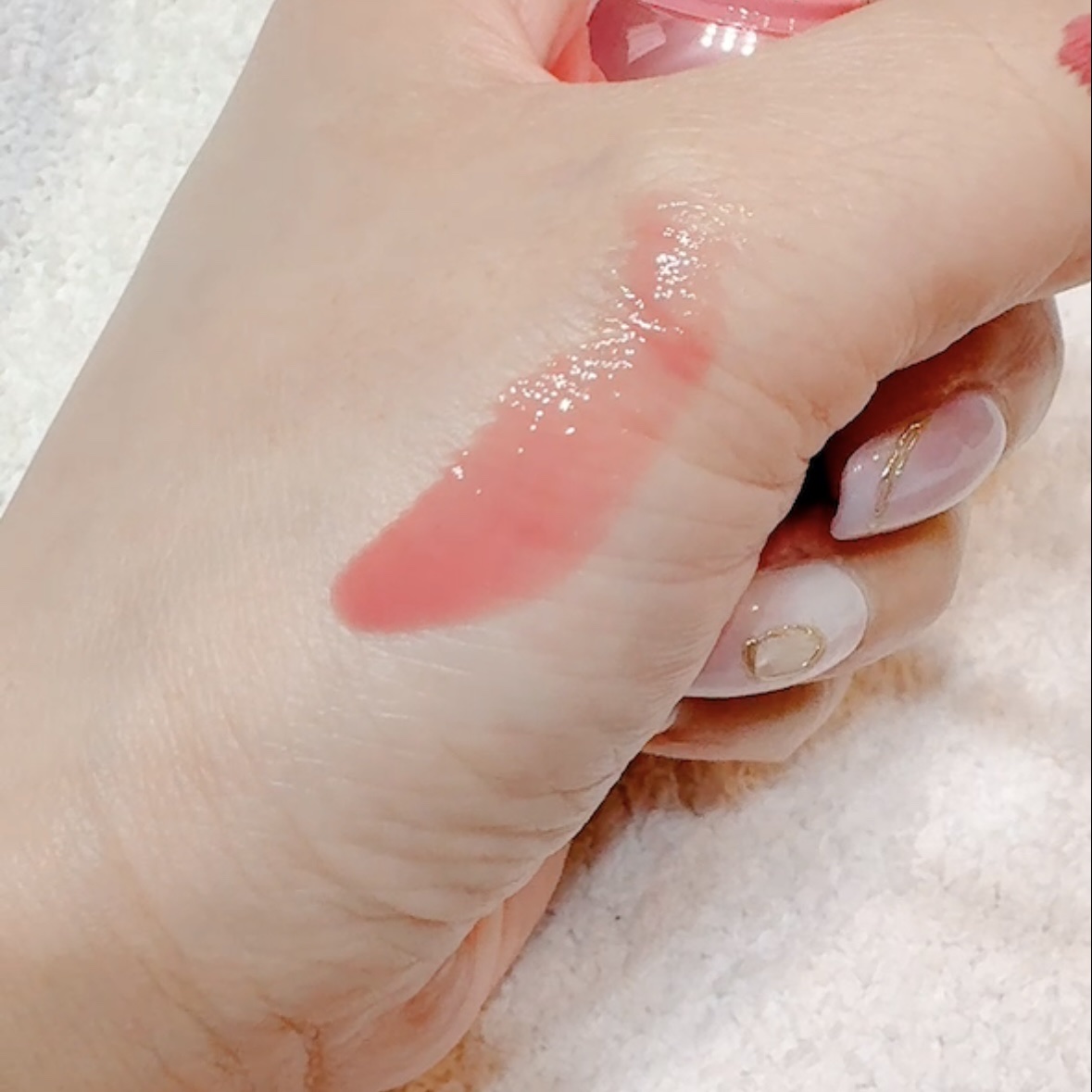 フィー 3Dボリューミンググロス/fwee/リップグロスを使ったクチコミ（3枚目）