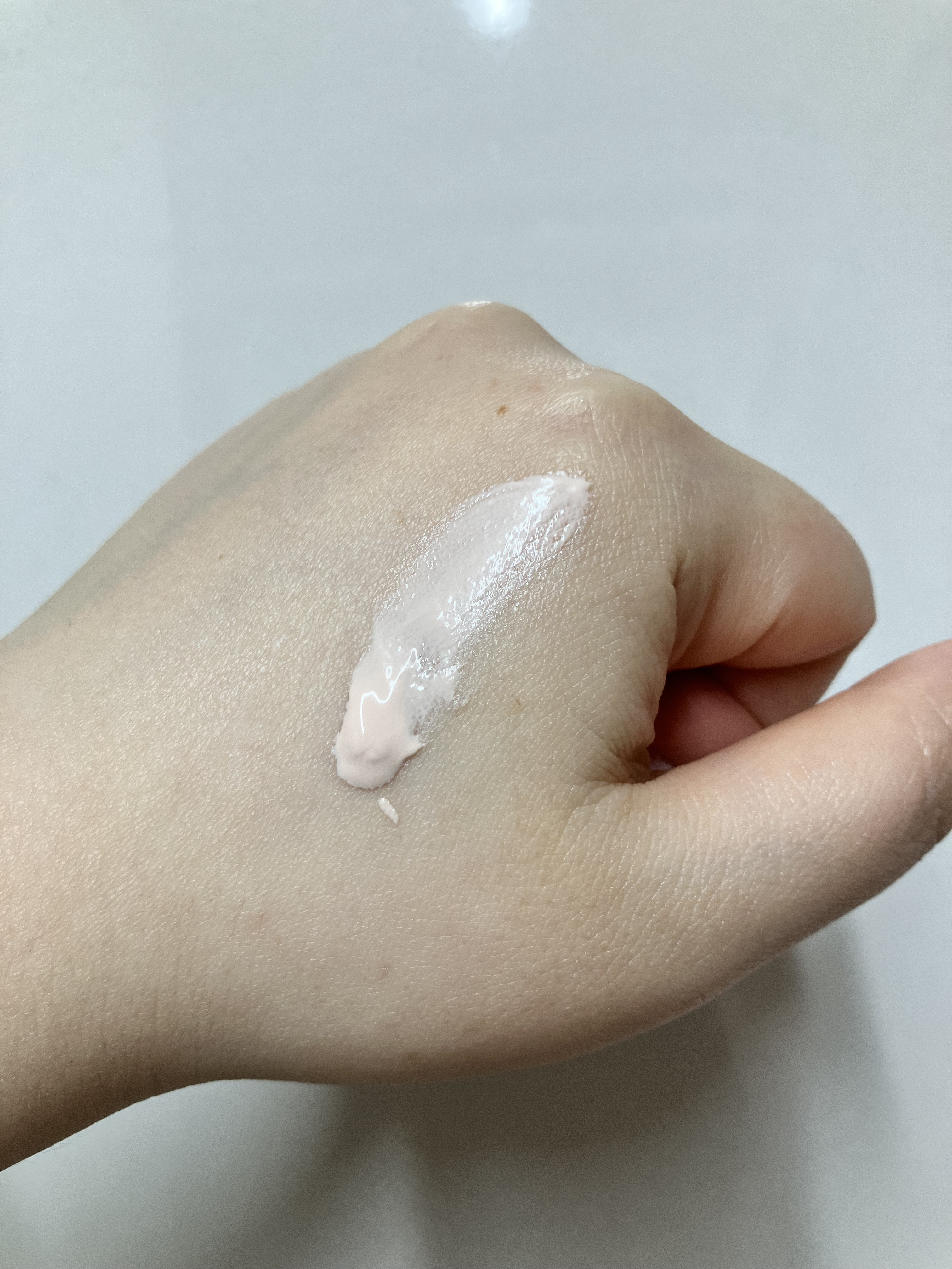 UVプロテクター トーンアップ/HERA/日焼け止めクリームを使ったクチコミ（3枚目）