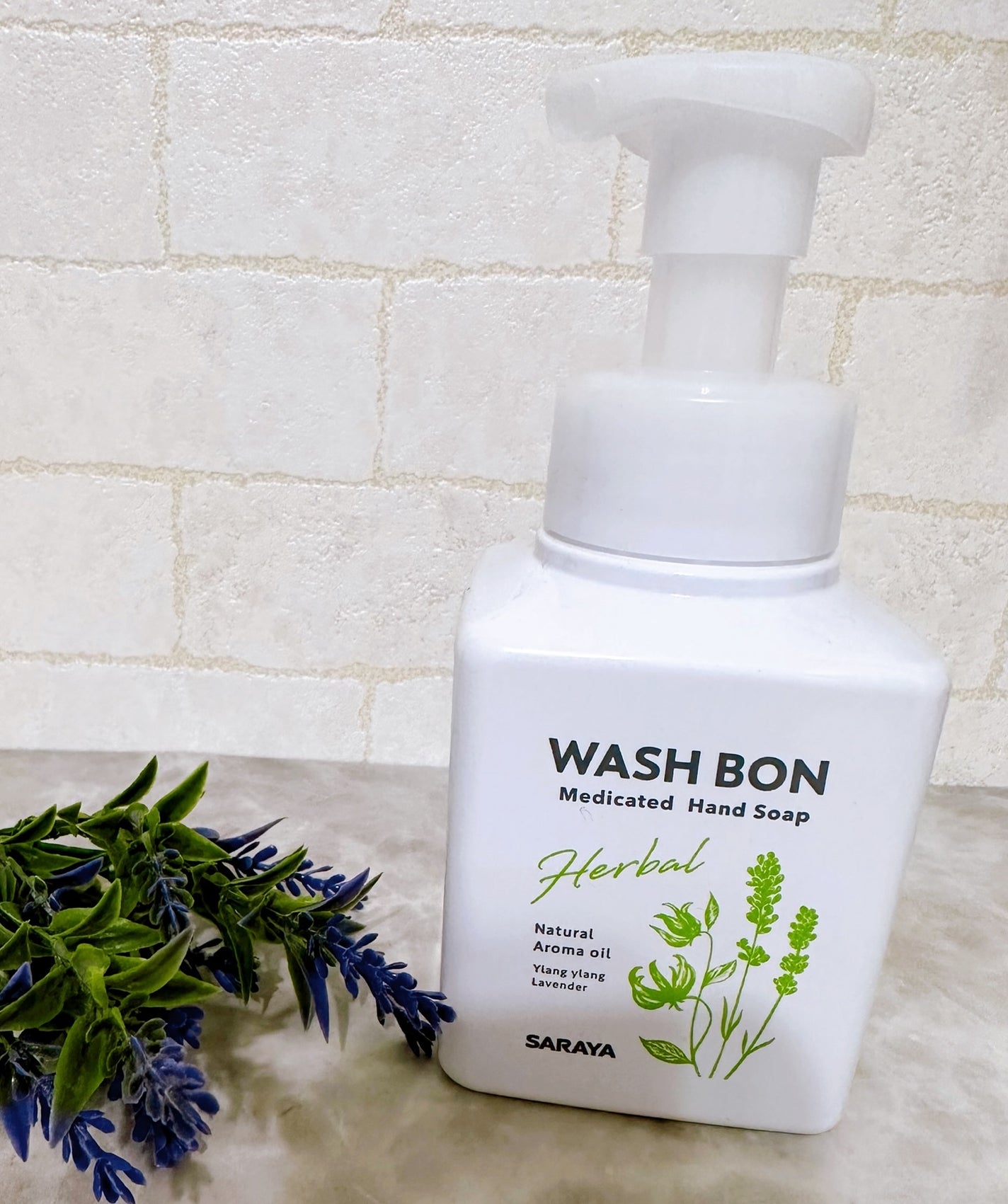 memeフォロバ100 on LIPS 「ウォシュボンハーバル薬用ハンドソープを使用してみました✨.....」(3枚目)