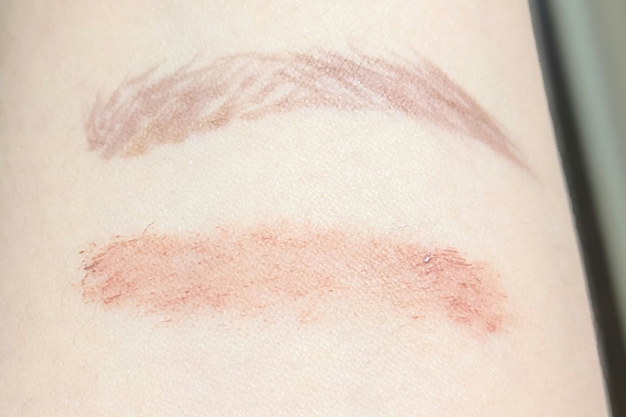 インディケイト アイブロウリキッド/Celvoke/リキッドアイブロウを使ったクチコミ（3枚目）