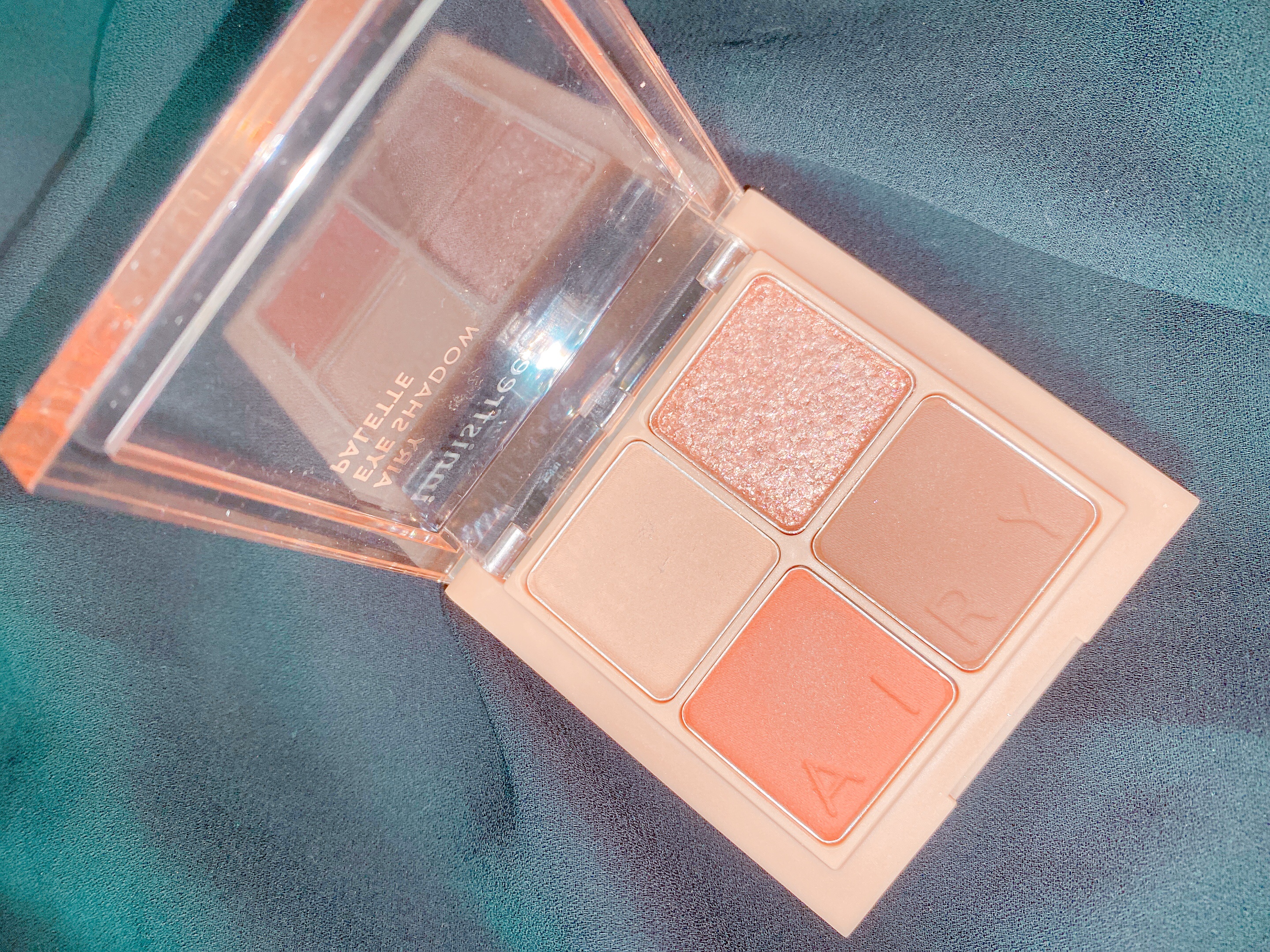 エアリー アイパレット/innisfree/アイシャドウパレットを使ったクチコミ（1枚目）