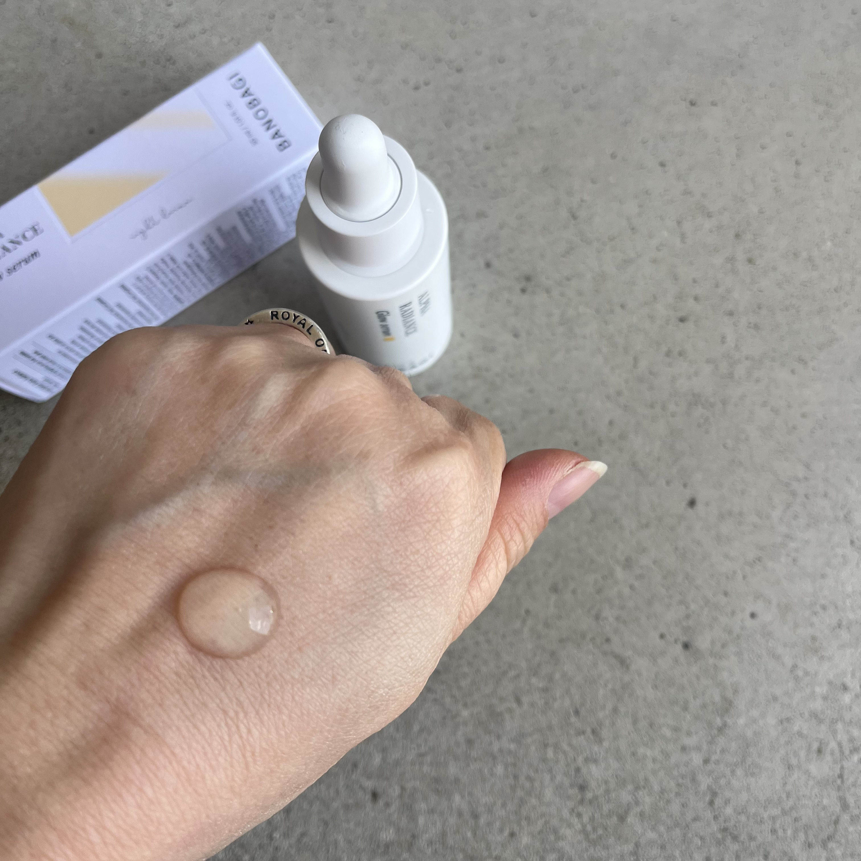 アルファラディアンスグローセラム/BANOBAGI/美容液を使ったクチコミ（2枚目）