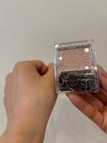 パールグロウハイライト 04 シェルピンク/CEZANNE/パウダーハイライトを使ったクチコミ(2枚目)