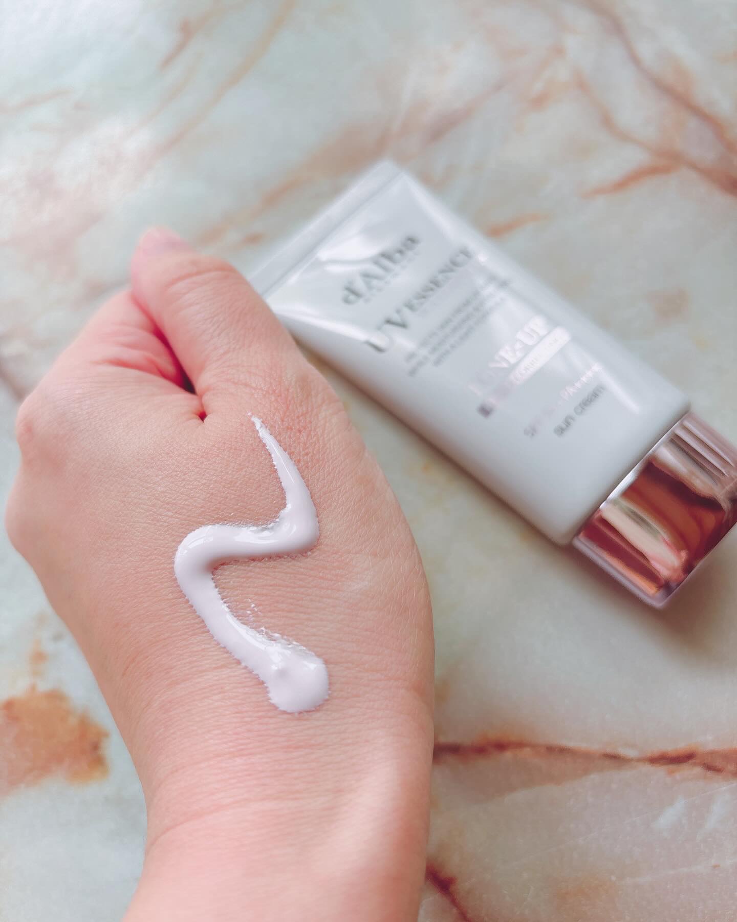 ダルバ ウォータフル トーンアップ サンクリーム(パープル)/ダルバ/日焼け止めクリームを使ったクチコミ（2枚目）