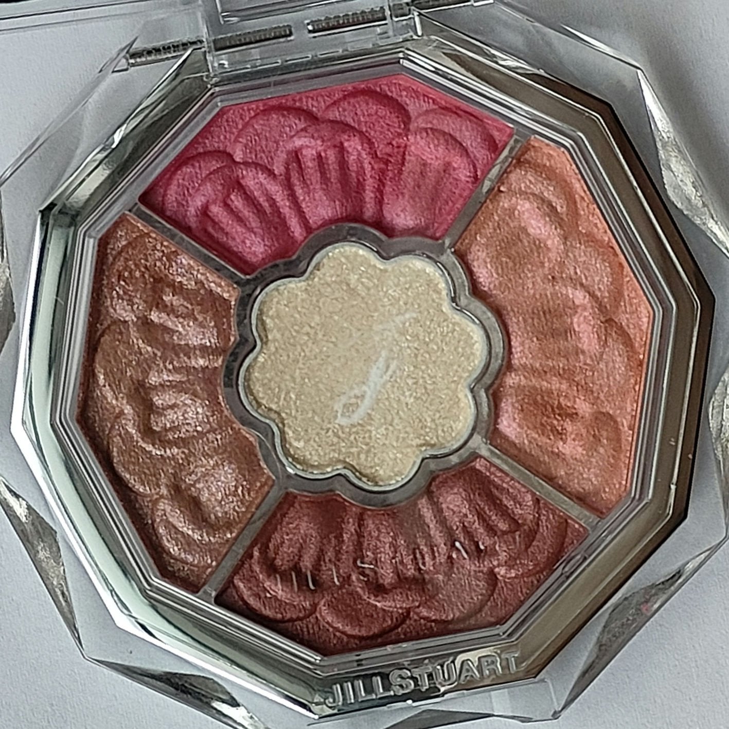 ジルスチュアート ブルームクチュール アイズ ジュエルドブーケ/JILL STUART/アイシャドウパレットを使ったクチコミ(1枚目)