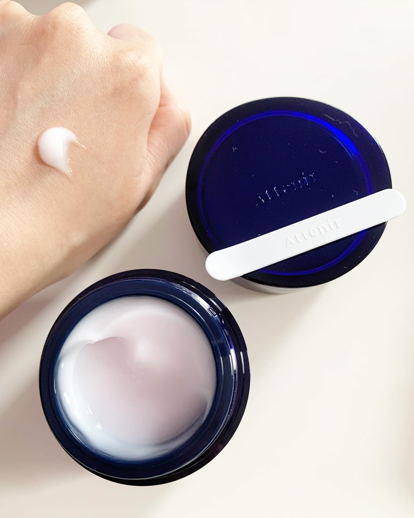 アテニア ミッドナイトモイスチャライザー/アテニア/フェイスクリームを使ったクチコミ（2枚目）