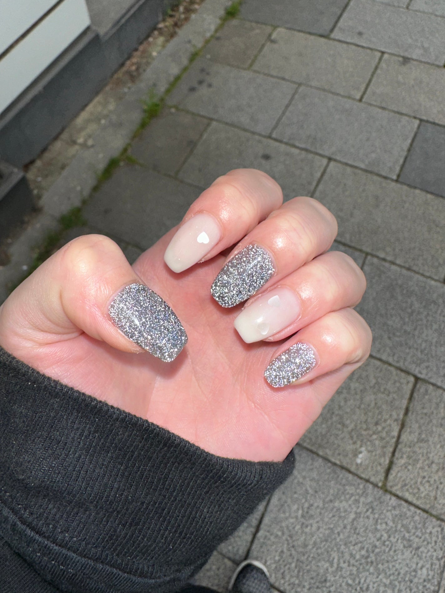 SaE😈❤️美容系ダンサー on LIPS 「初めてのフラッシュネイル💅ほんとにライト当てるとギラッギラに光..」(3枚目)