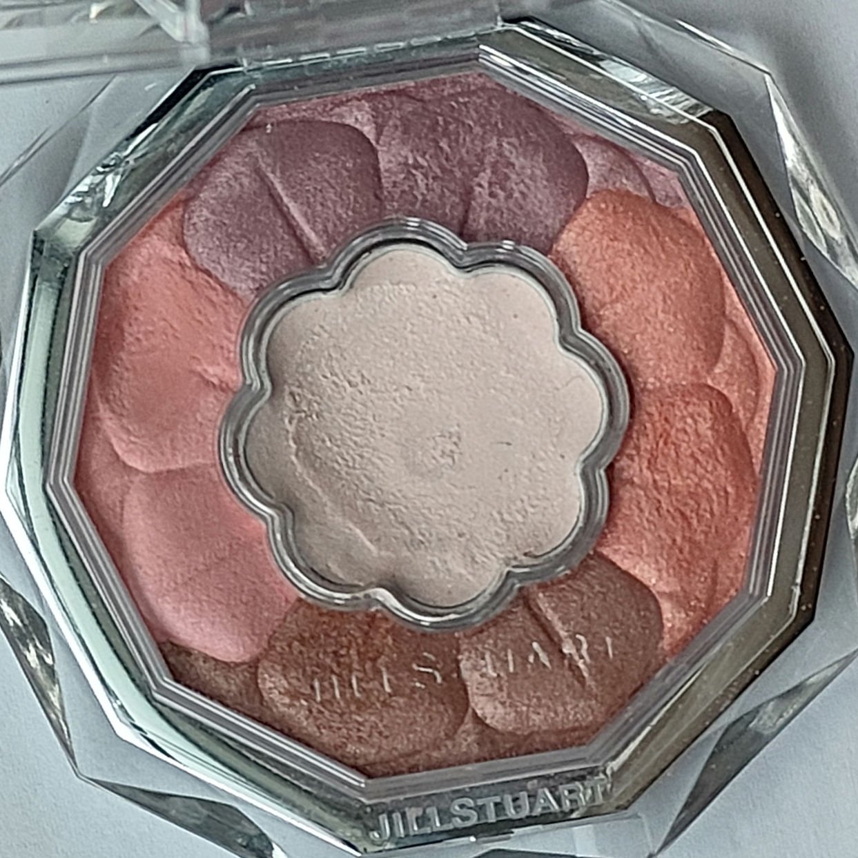 ジルスチュアート ブルームクチュール アイズ 12 misty cosmos/JILL STUART/アイシャドウパレットを使ったクチコミ（1枚目）