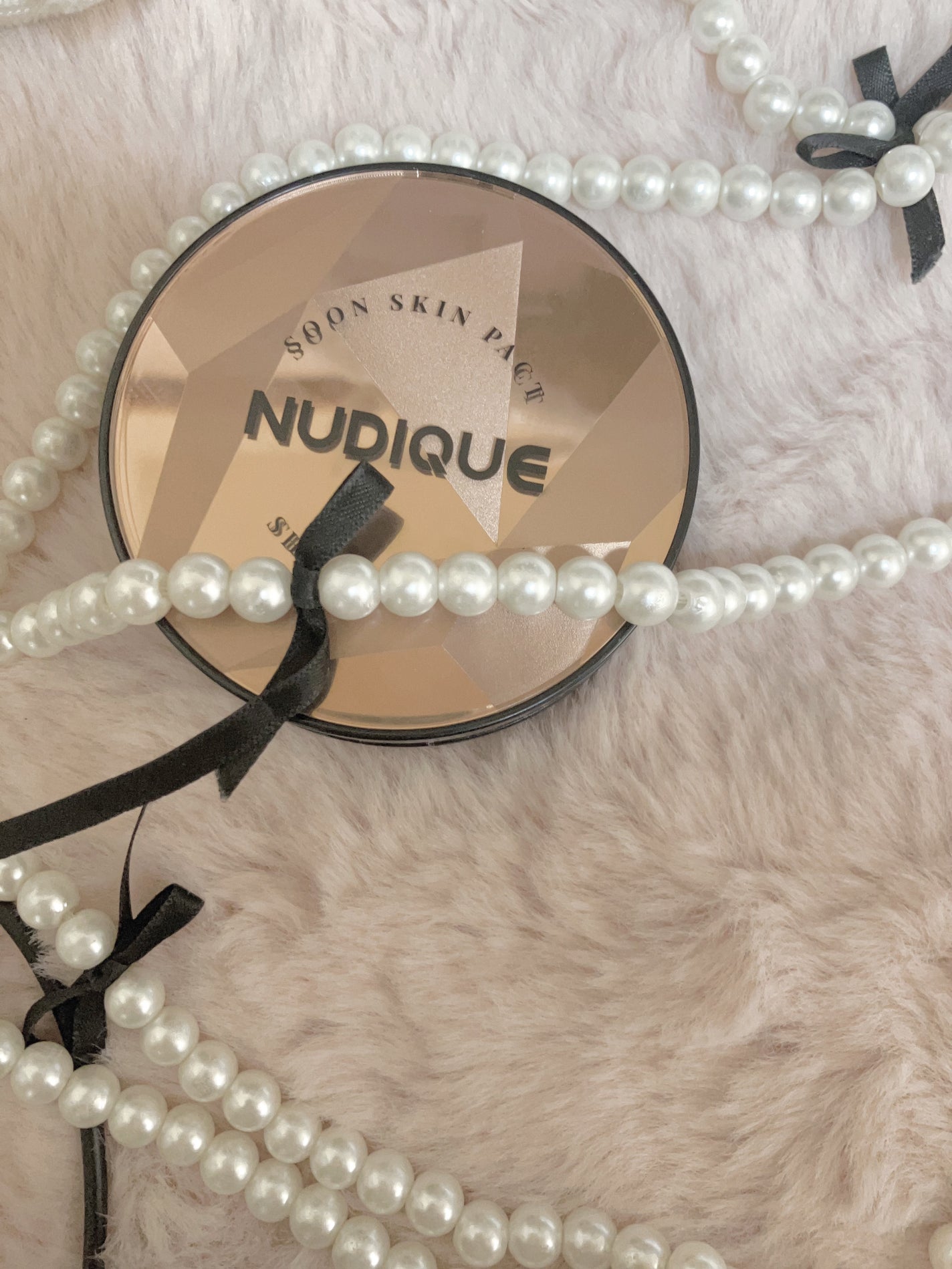 グロウクッションファンデーション/NUDIQUE/クッションファンデーションを使ったクチコミ(1枚目)