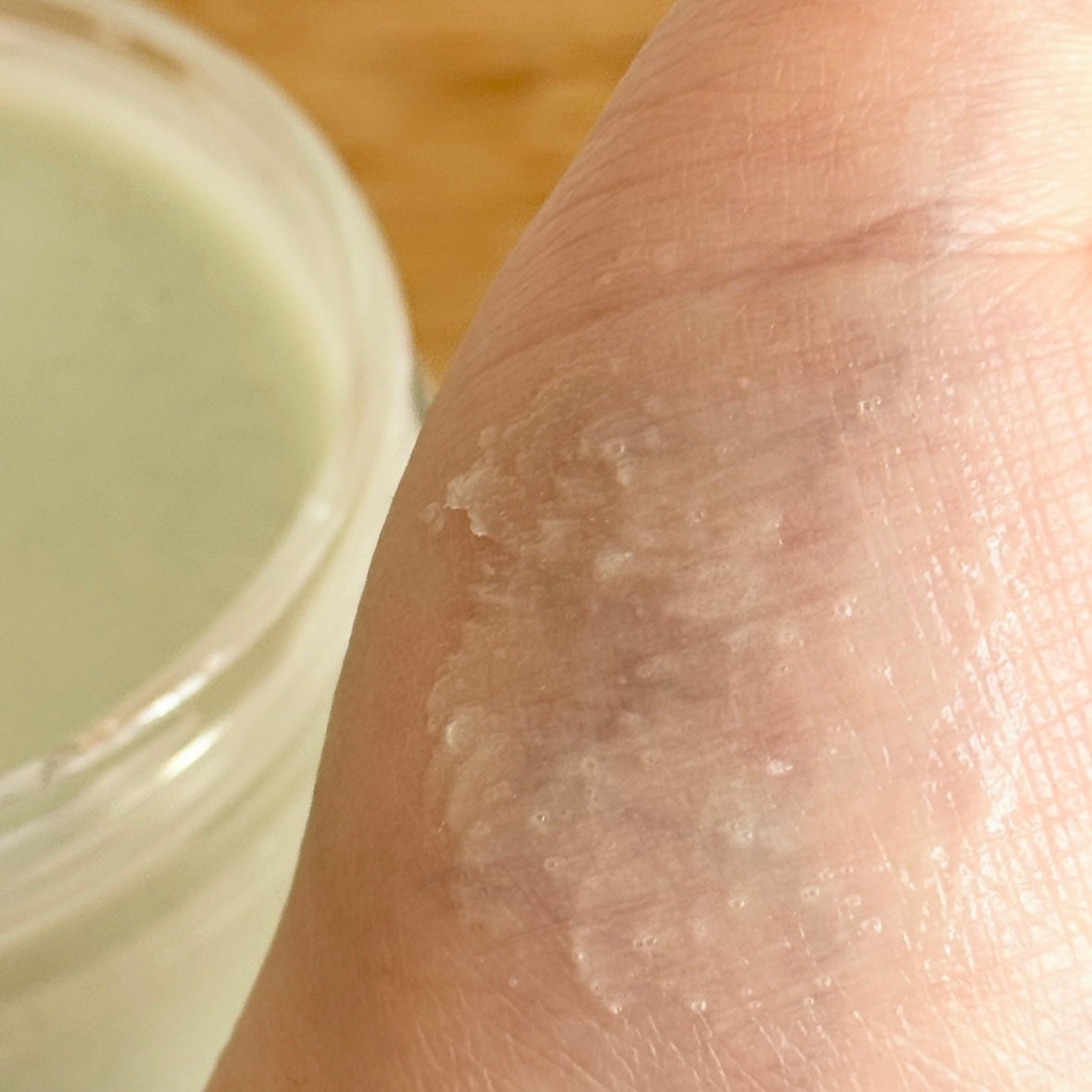 フレッシュクラウドスクラブ ゼラニウム&プリムローズ/アレンシア/ボディスクラブを使ったクチコミ(3枚目)