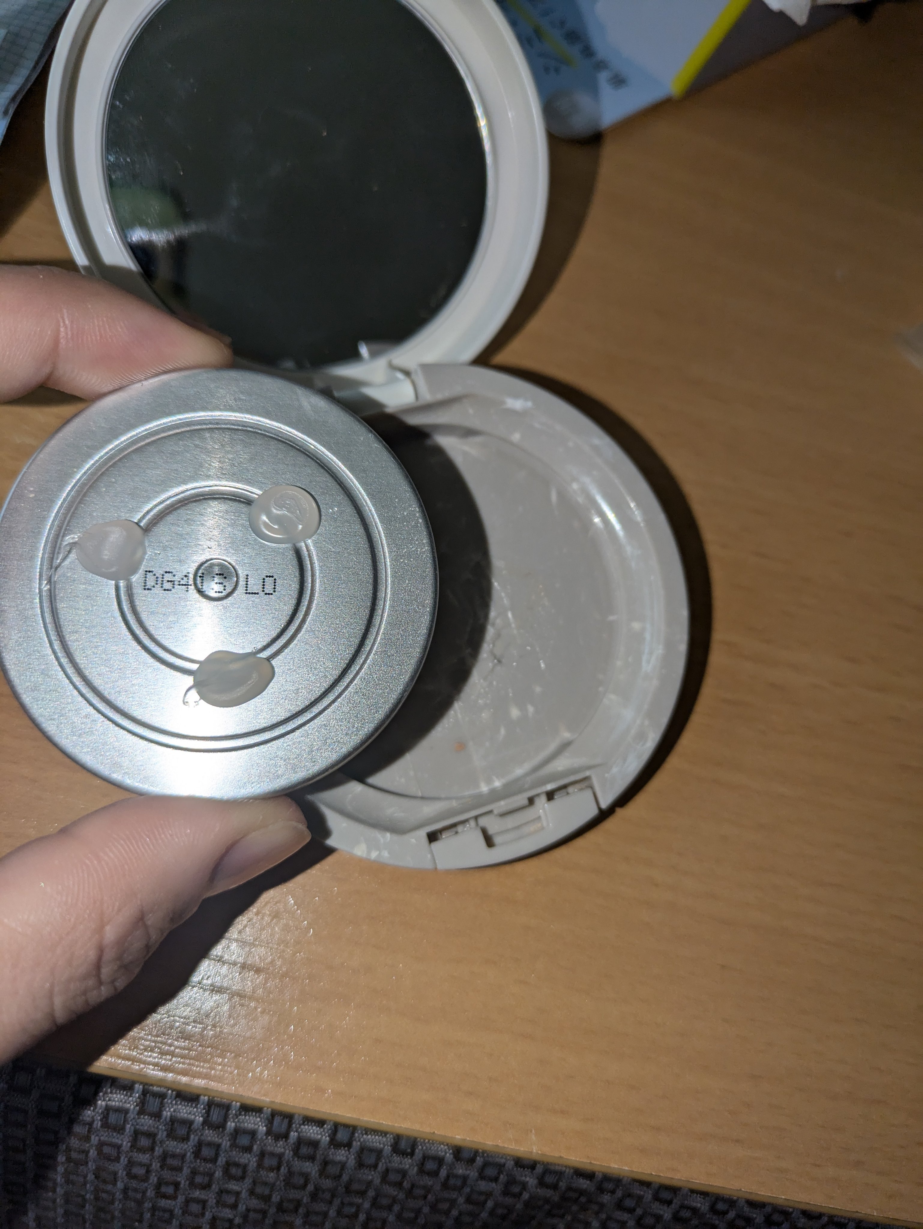 ミネラル 薬用プレストパウダー/TIME SECRET/プレストパウダーを使ったクチコミ（3枚目）