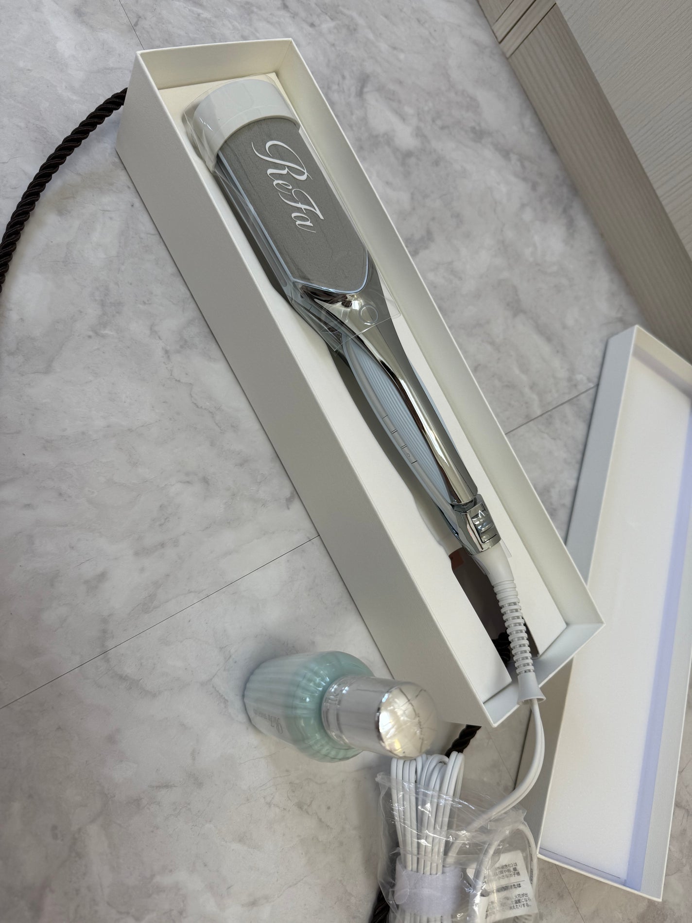 リファパワーストレートアイロン プロ|ReFaの口コミ - 4月16日発売の リファパワーストレートアイロン プロ|ReFaの口コミ - 4月16日発売の