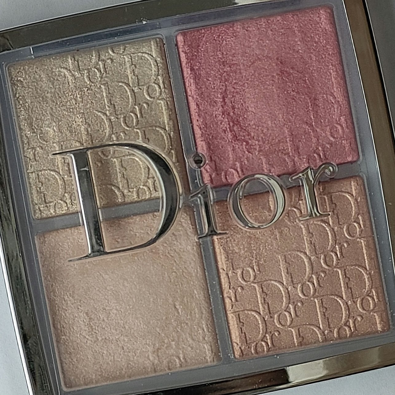 ディオール バックステージ フェイス グロウ パレット/Dior/ハイライトを使ったクチコミ(1枚目)