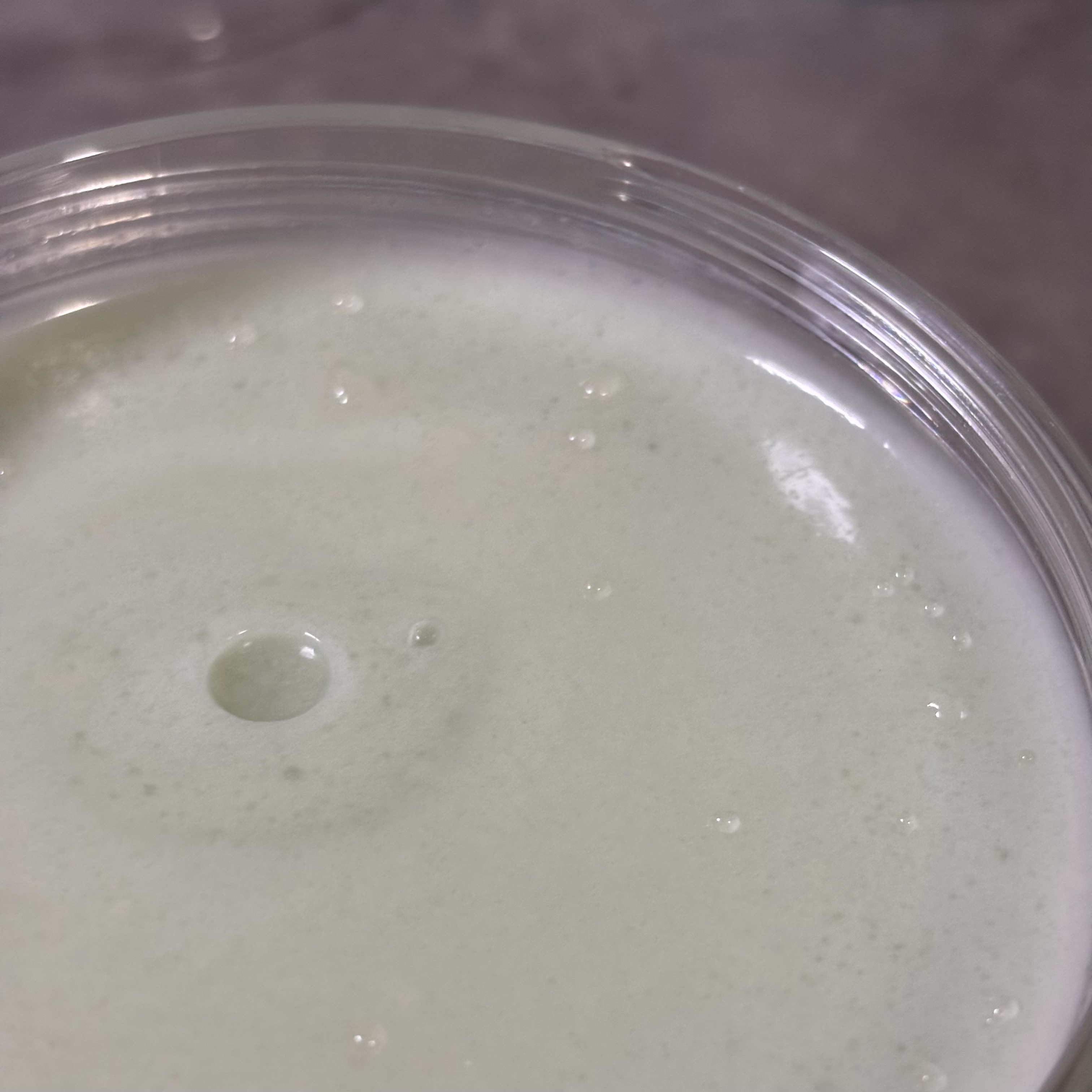 フレッシュクラウドスクラブ ゼラニウム&プリムローズ/アレンシア/ボディスクラブを使ったクチコミ（2枚目）