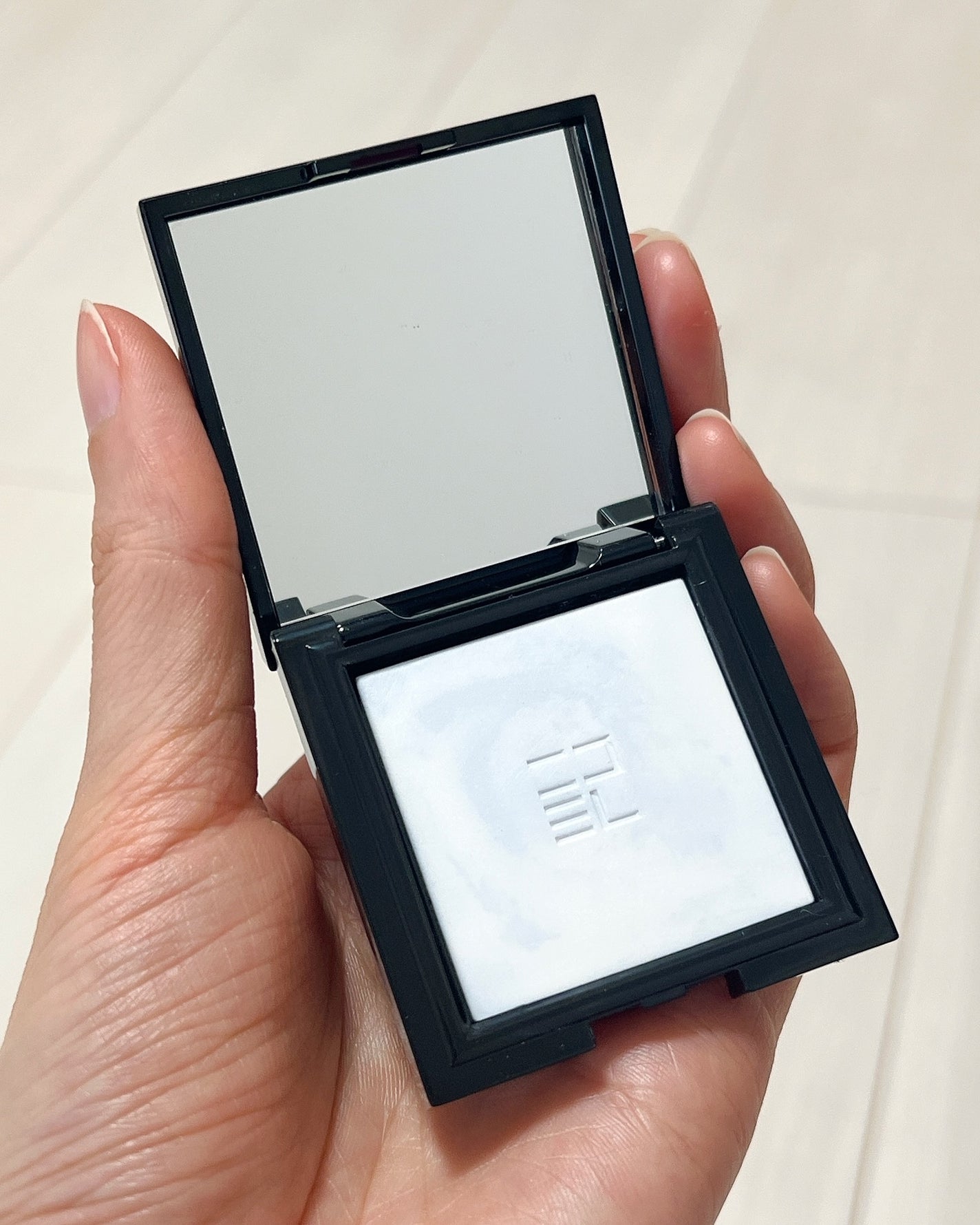 トランスルーシェント ブルーリング セッティング パウダー/PERFECT DIARY/プレストパウダーを使ったクチコミ(2枚目)