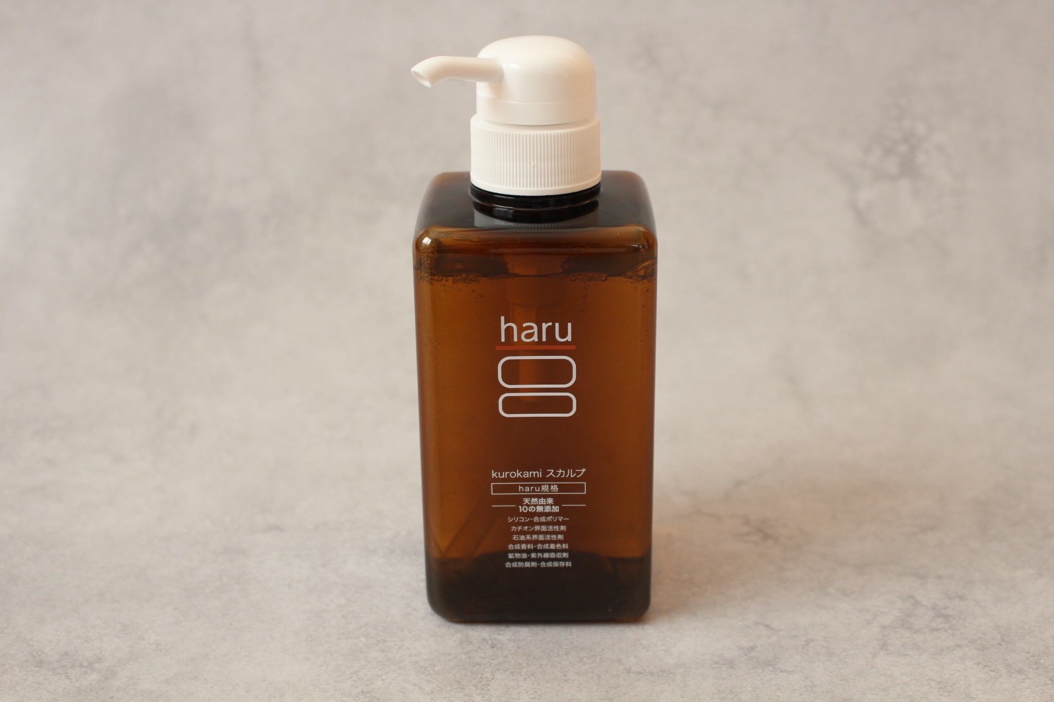 気持ちよく洗えて、100%天然由来で、
泡立ちも香りも
とてもいいので驚きました👀✨

コンディショナーを使用せず
シャンプーだけでケアしてみましたが
髪もパサつかないし、きしまず
サラッとまとまりやすく感じます🌿
次の日は少し毛先のパ