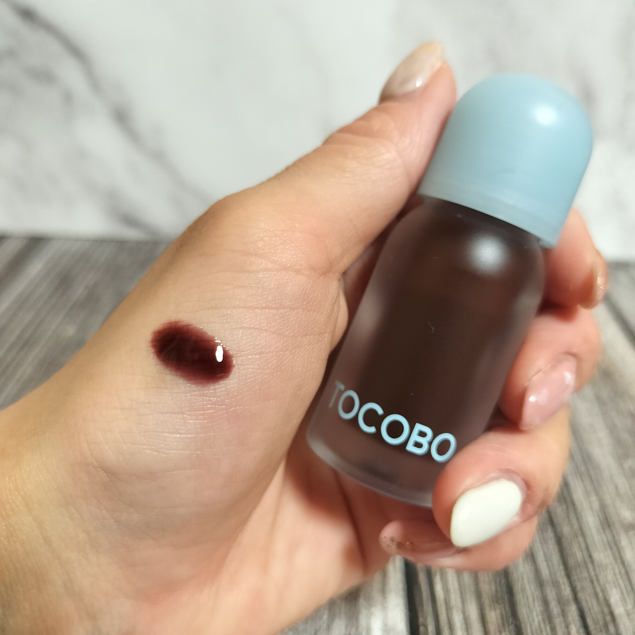 ジューシーベリープランピングリップオイル/TOCOBO/リップグロスを使ったクチコミ（3枚目）