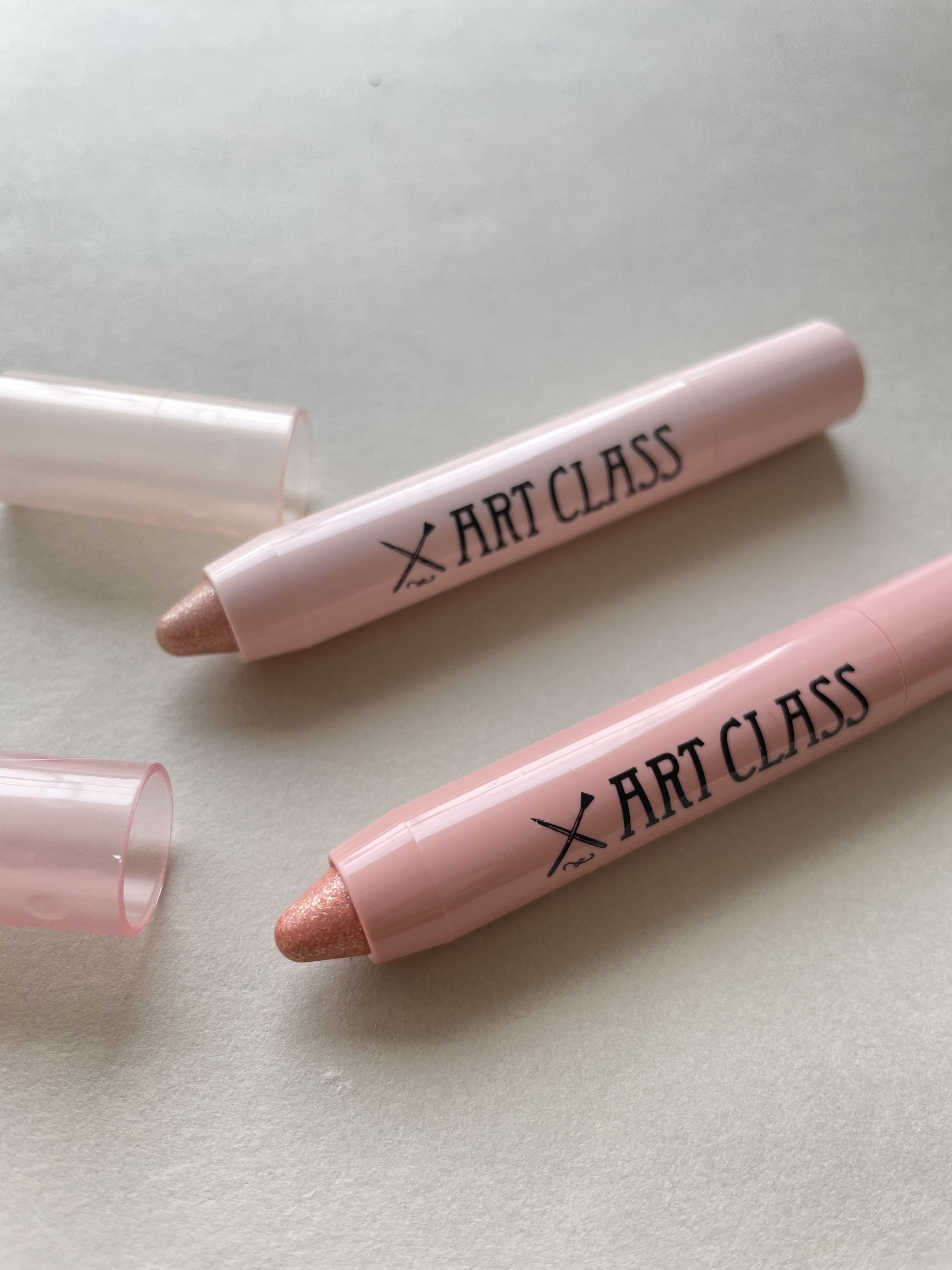 アートクラス アイグリッツ/too cool for school/スティックアイシャドウを使ったクチコミ（1枚目）