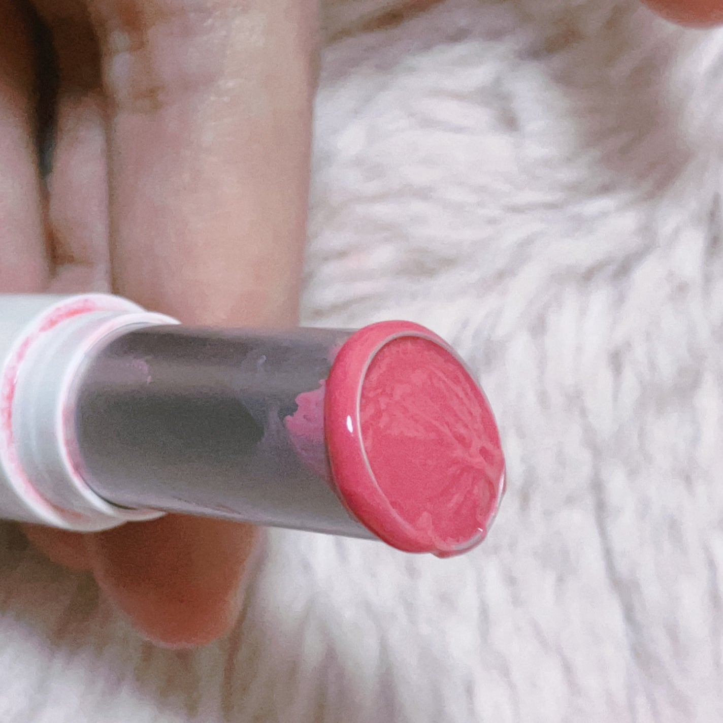 グラスティングメルティングバーム/rom&nd/リップバームを使ったクチコミ(2枚目)