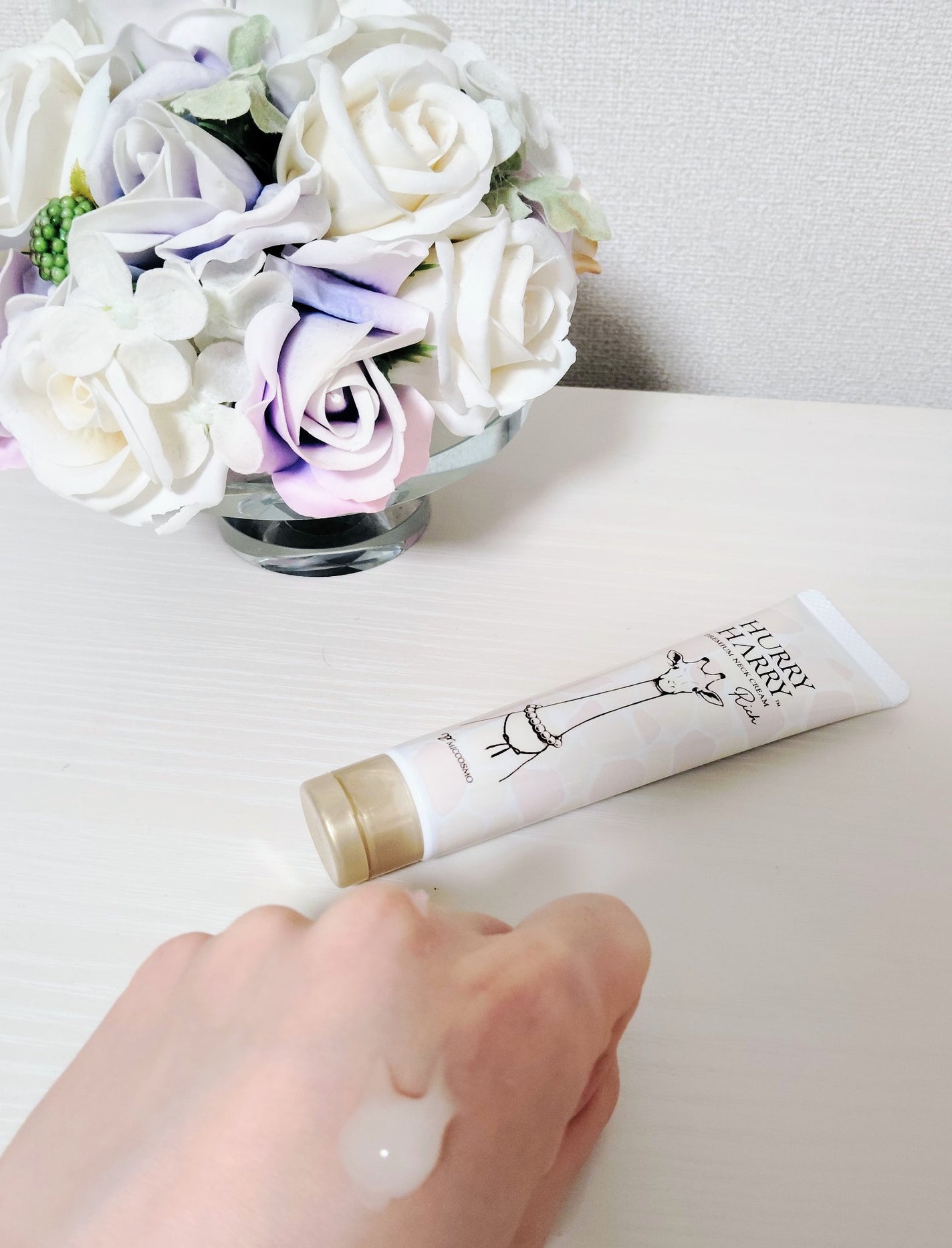 ハリーハリー 薬用おとなの美くびクリーム リッチ(医薬部外品)/ハリーハリー/ネック・デコルテケアを使ったクチコミ(4枚目)