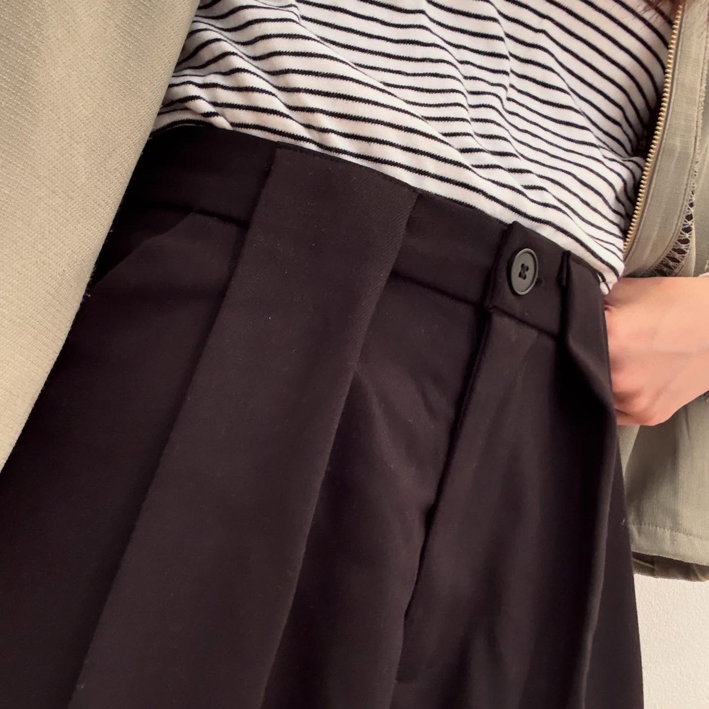 なな on LIPS 「*Thankyou*ESICAウールタッチタックワイドパンツ ..」(4枚目)