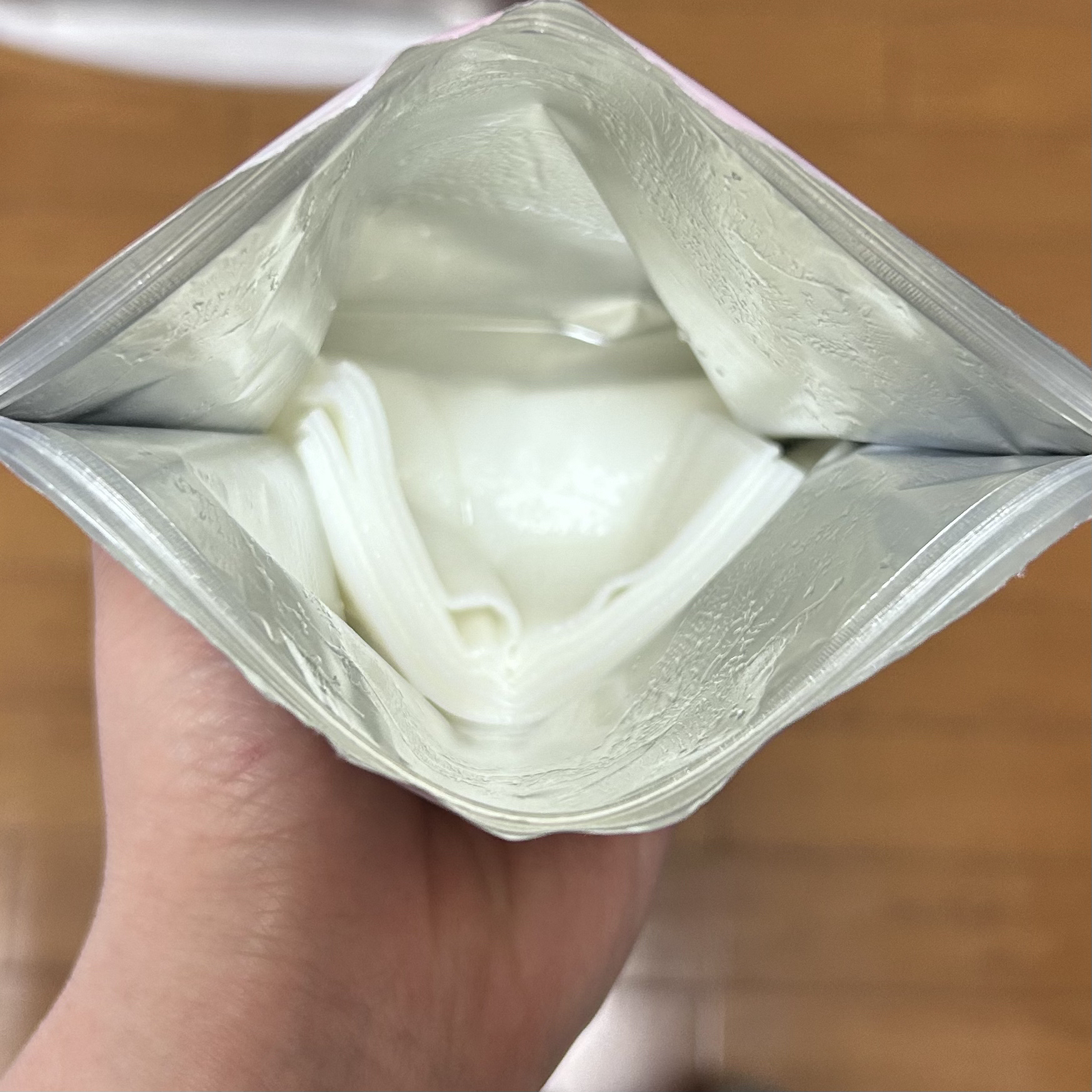 薬用リンクルエッセンスマスク ホワイト/なめらか本舗/シートマスク・パックを使ったクチコミ（3枚目）