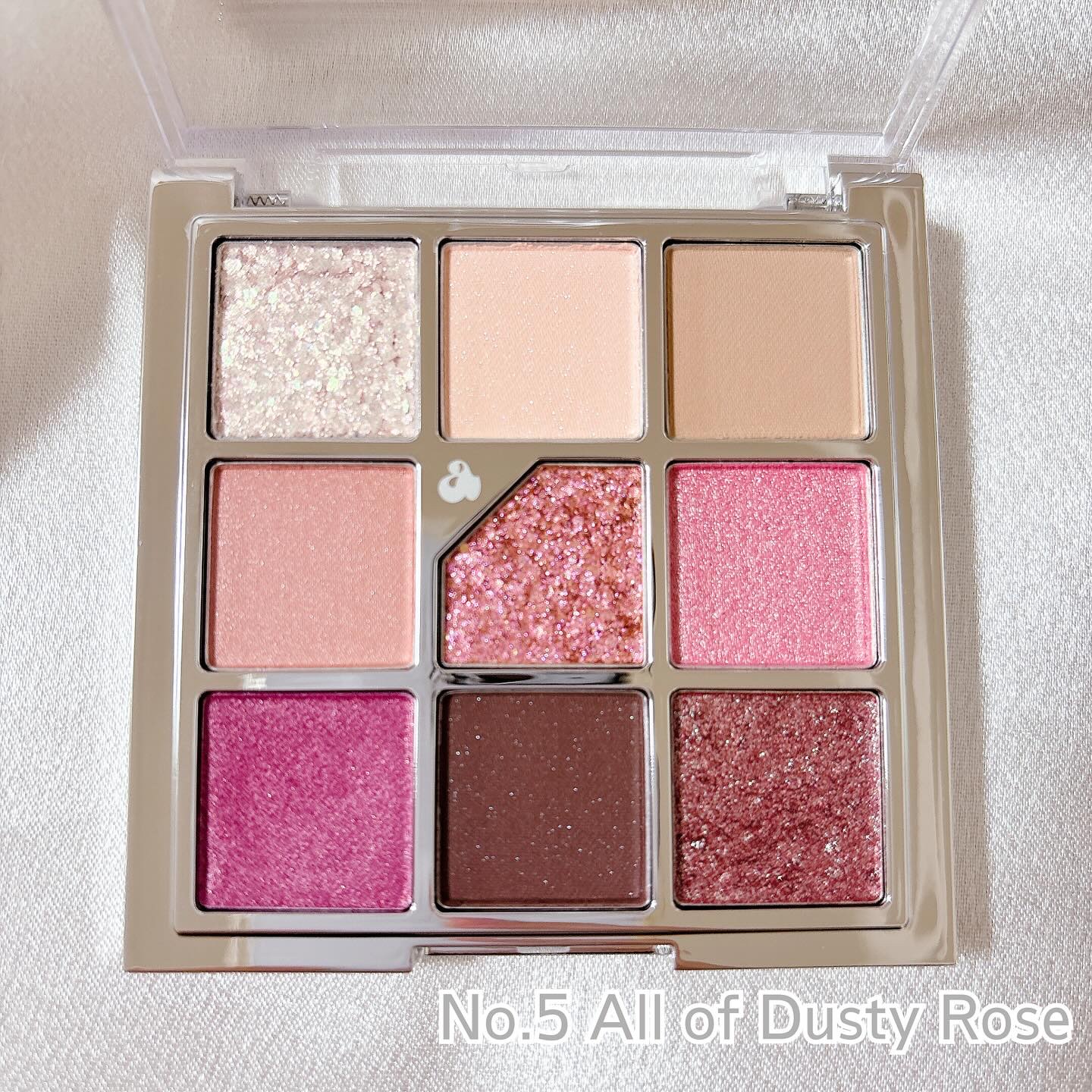 グリッターペディアアイパレット/unleashia/アイシャドウパレットを使ったクチコミ（3枚目）