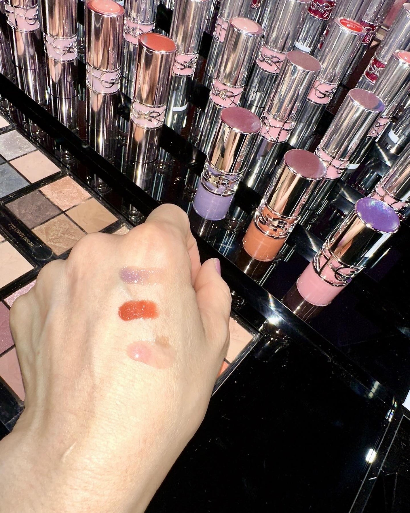 YSLラブシャイン キャンディ グロウ バーム/YVES SAINT LAURENT BEAUTE/口紅を使ったクチコミ(8枚目)