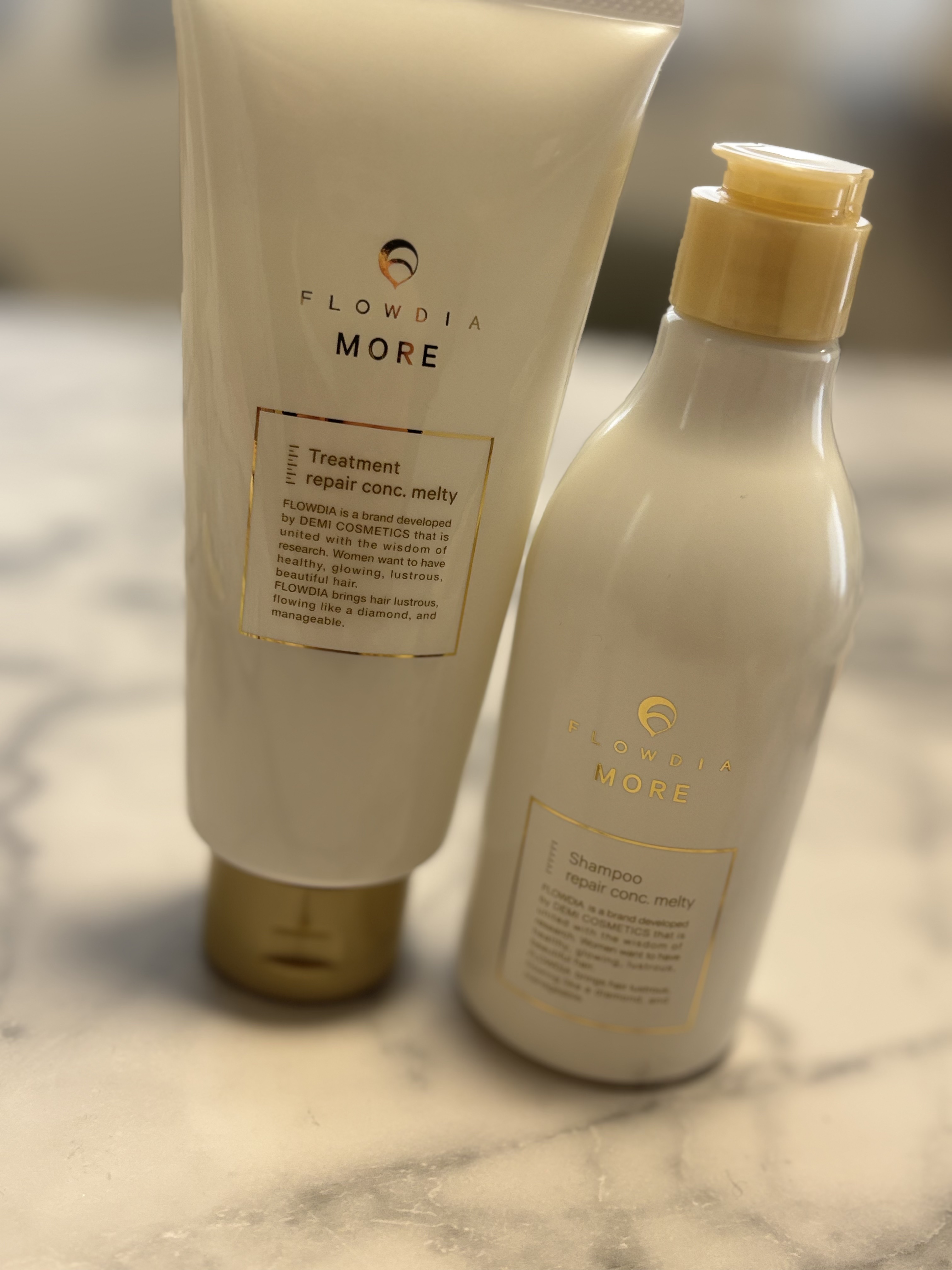 フローディアモア シャンプー リペアコンクメルティー 250mL/FLOWDIA/サロンシャンプーを使ったクチコミ（1枚目）