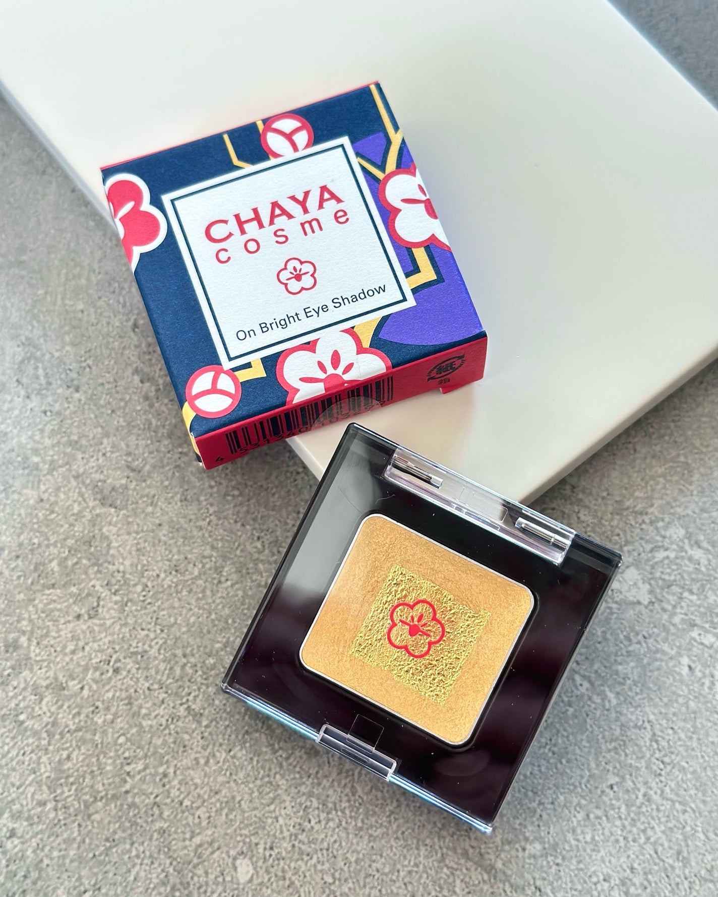 ichigoãã©ãã100ð on LIPS ã嵿¥71幎ã®èèéç®å±ãããææããéæ²¢çºã®ã³ã¹ã¡ãã©ã³ãCH..ãïŒ1æç®ïŒ