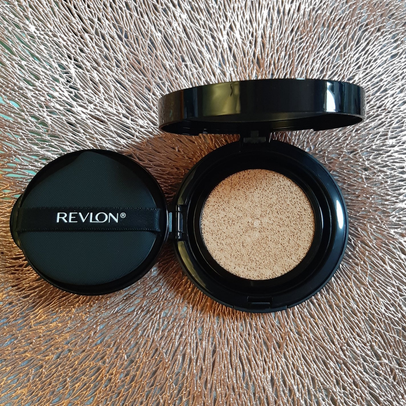 レブロン カラーステイ ロングウェア UV クッション ファンデーション/REVLON/クッションファンデーションを使ったクチコミ(2枚目)