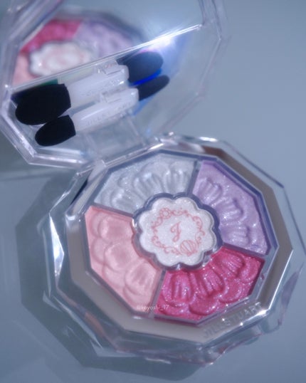ジルスチュアート ブルームクチュール アイズ ジュエルドブーケ/JILL STUART/アイシャドウパレットを使ったクチコミ(5枚目)