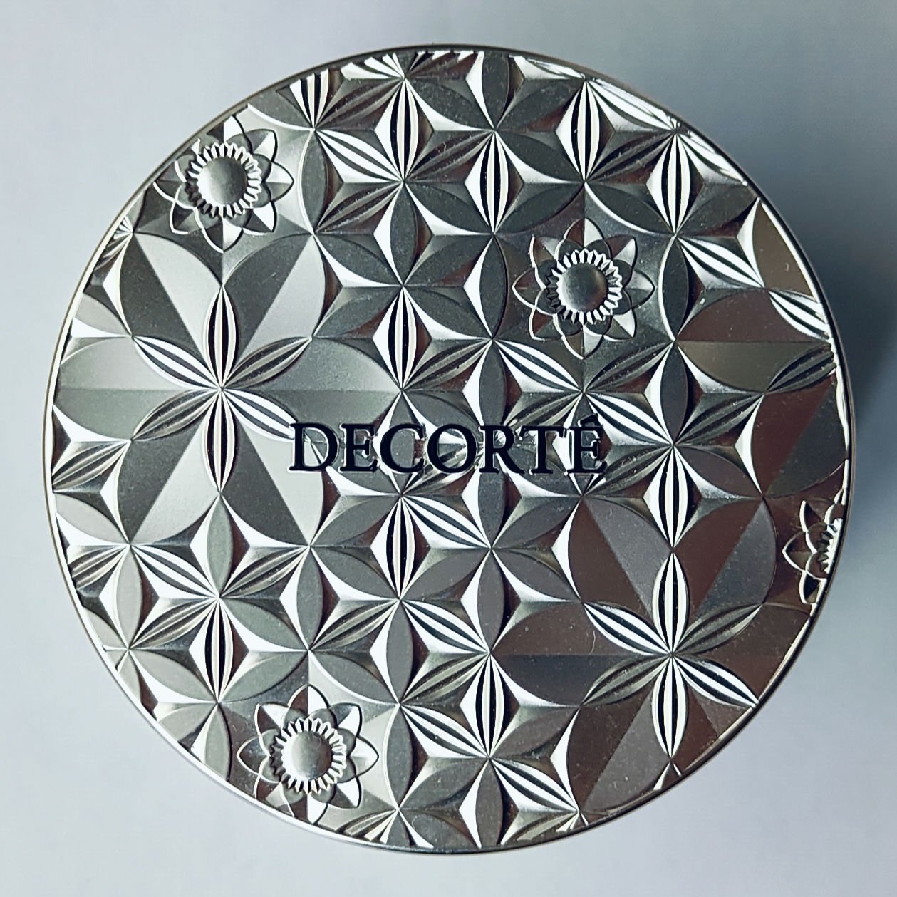 ルース パウダー 03 luminous pink/DECORTÉ/ルースパウダーを使ったクチコミ（1枚目）