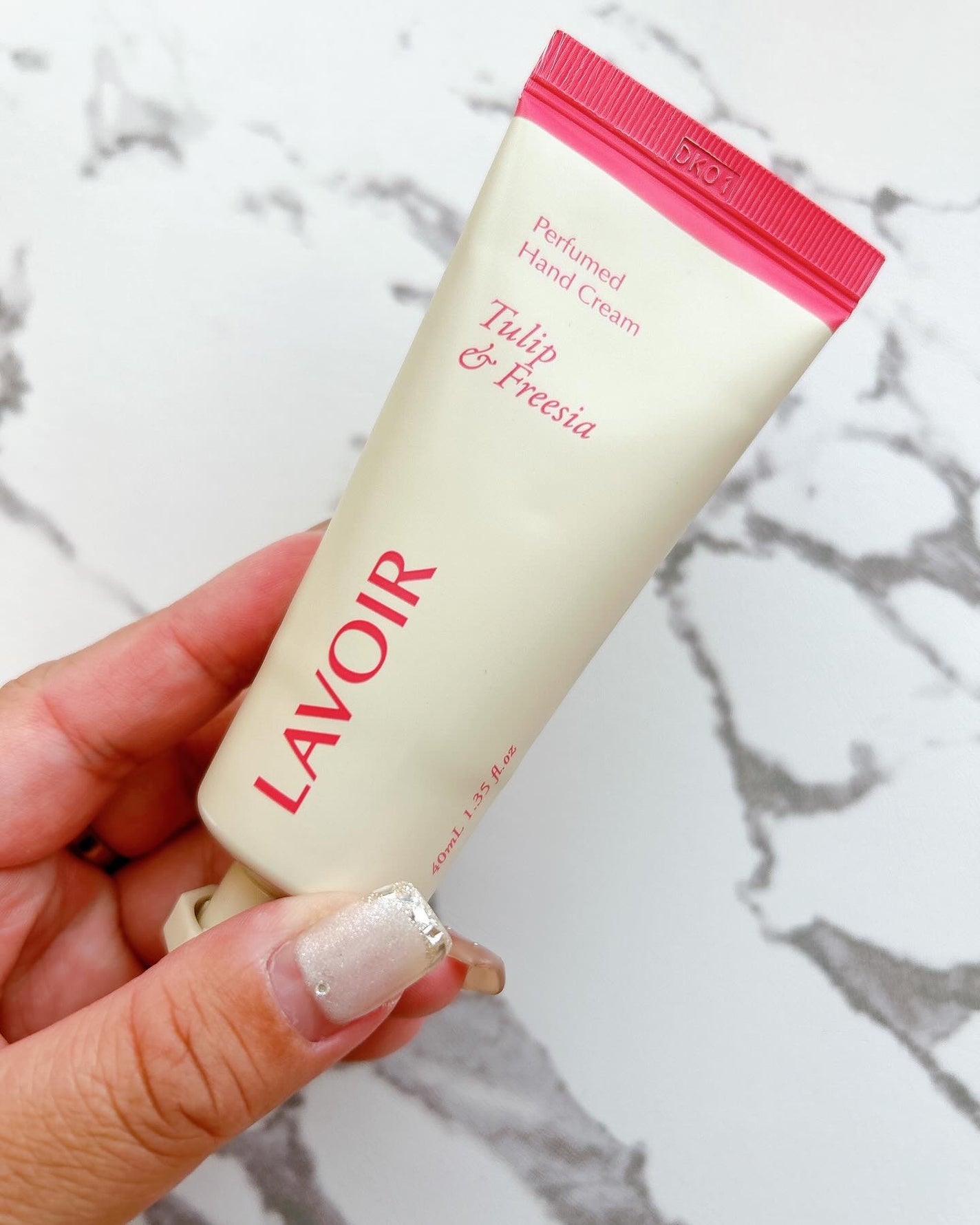 パフュームハンドクリーム ホワイトムスク&アンバー/LAVOIR/ハンドクリームを使ったクチコミ(5枚目)