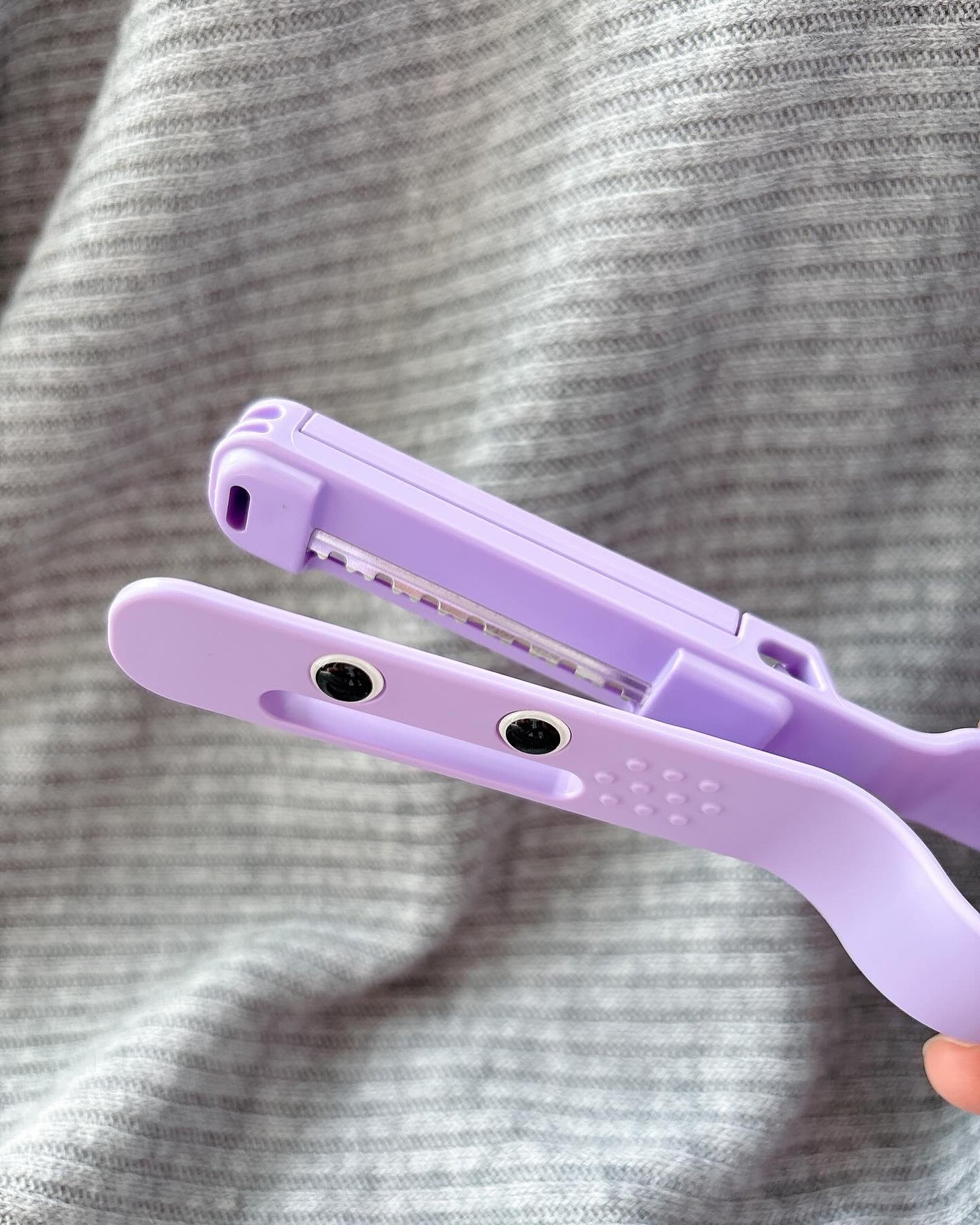 かんたん前髪セルフカッター /ヘアカットモンスター/ヘアケアグッズを使ったクチコミ(4枚目)