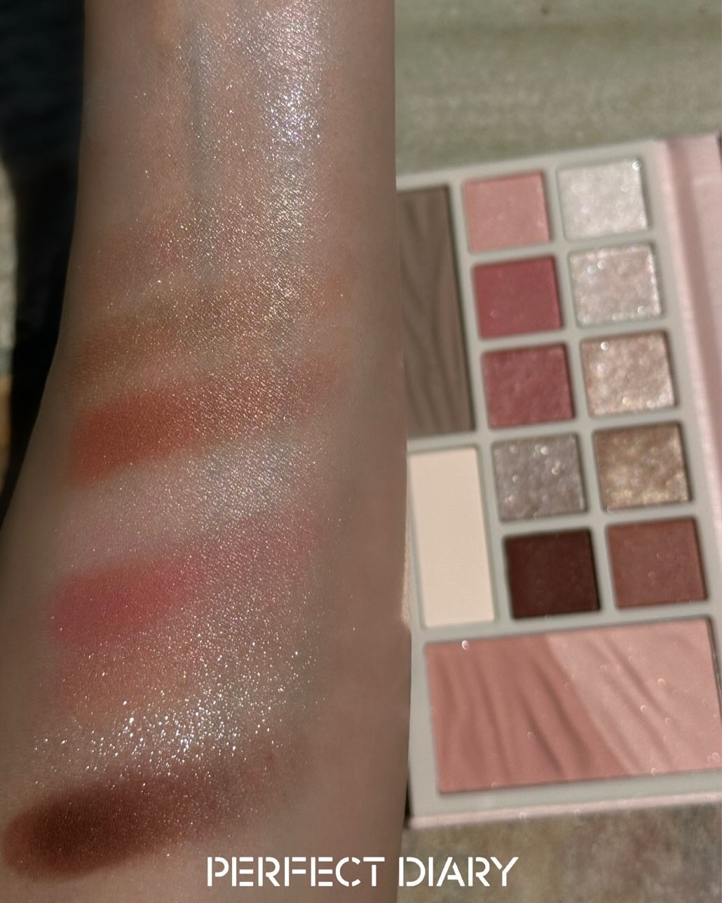 デザイナーアイズ&チークパレット/PERFECT DIARY/アイシャドウを使ったクチコミ(4枚目)
