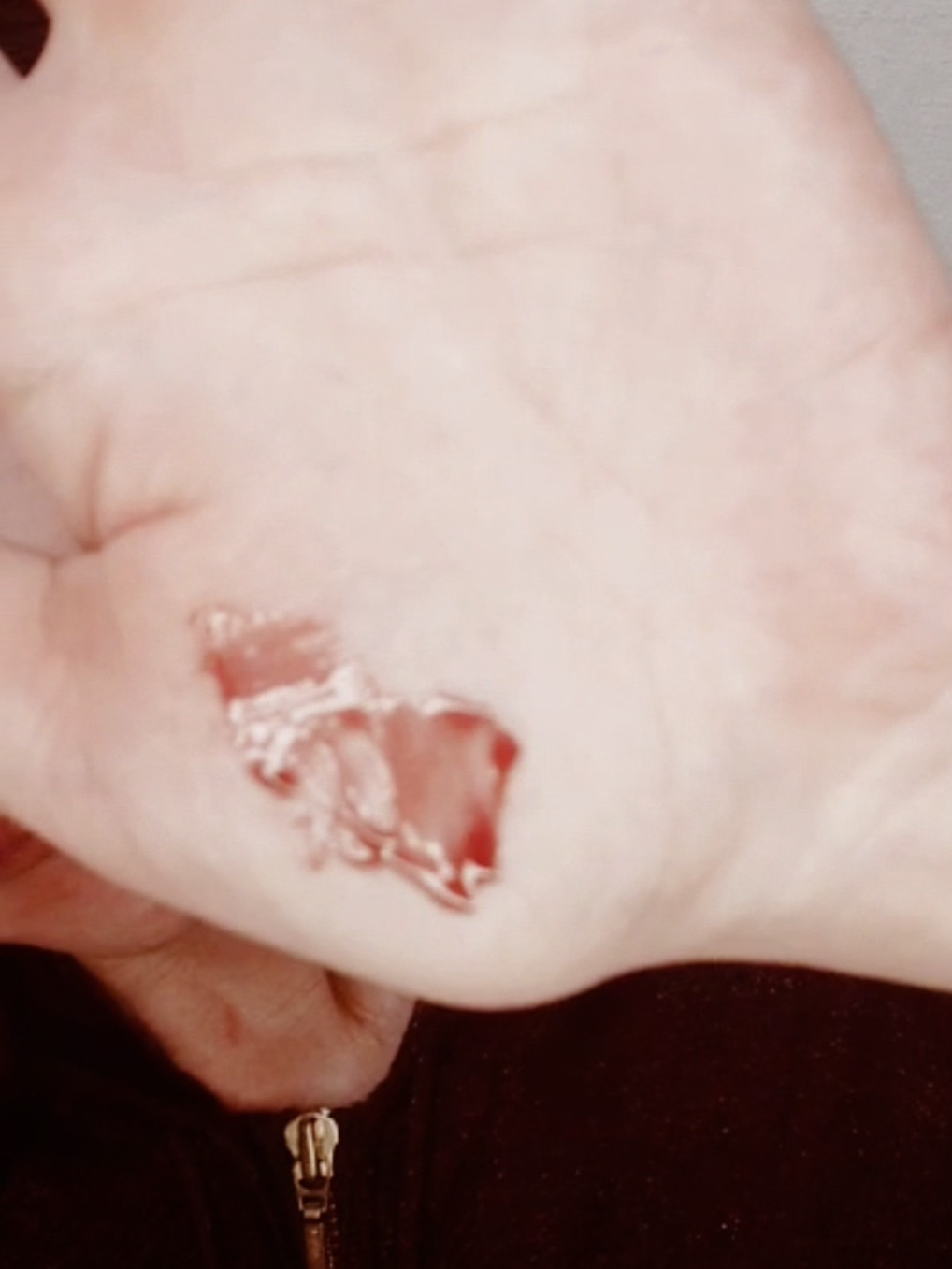 ジューシーベリープランピングリップオイル/TOCOBO/リップグロスを使ったクチコミ（3枚目）