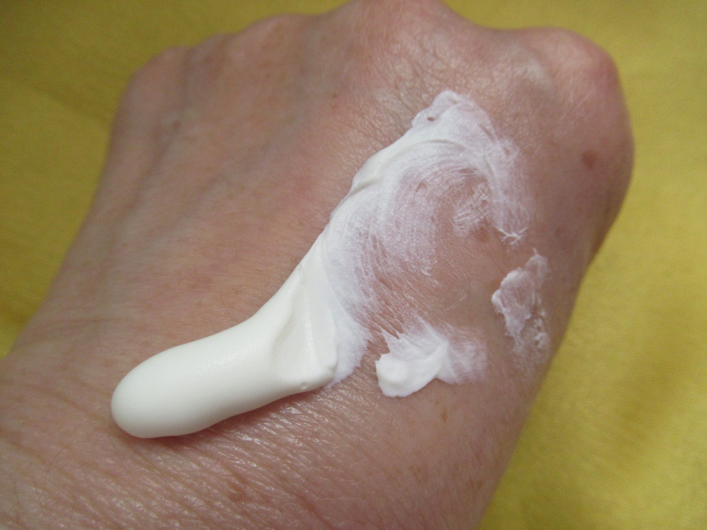 by365 パウダリーUVクリーム/ナリスアップ/日焼け止めクリームを使ったクチコミ(2枚目)