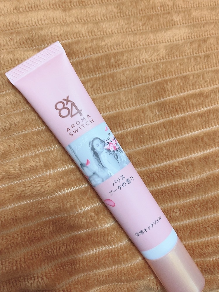 8x4 アロマスイッチ 涼感ネックジェル パリスブーケの香り/８ｘ４/デオドラント・制汗剤を使ったクチコミ（1枚目）