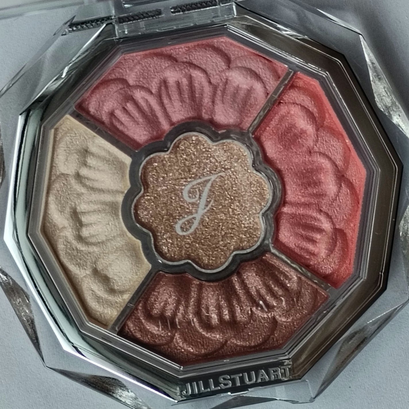 ジルスチュアート ブルームクチュール アイズ ジュエルドブーケ/JILL STUART/アイシャドウパレットを使ったクチコミ(1枚目)