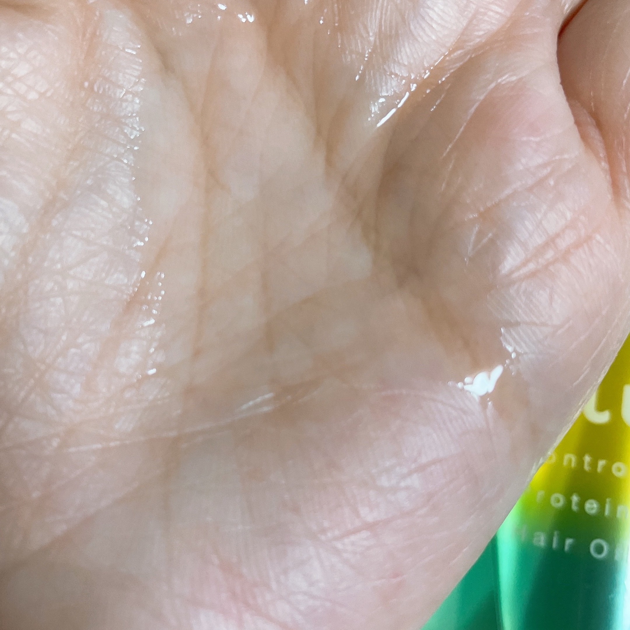 コントロールプロテイン ヘアオイル/ulumee/ヘアオイルを使ったクチコミ（2枚目）