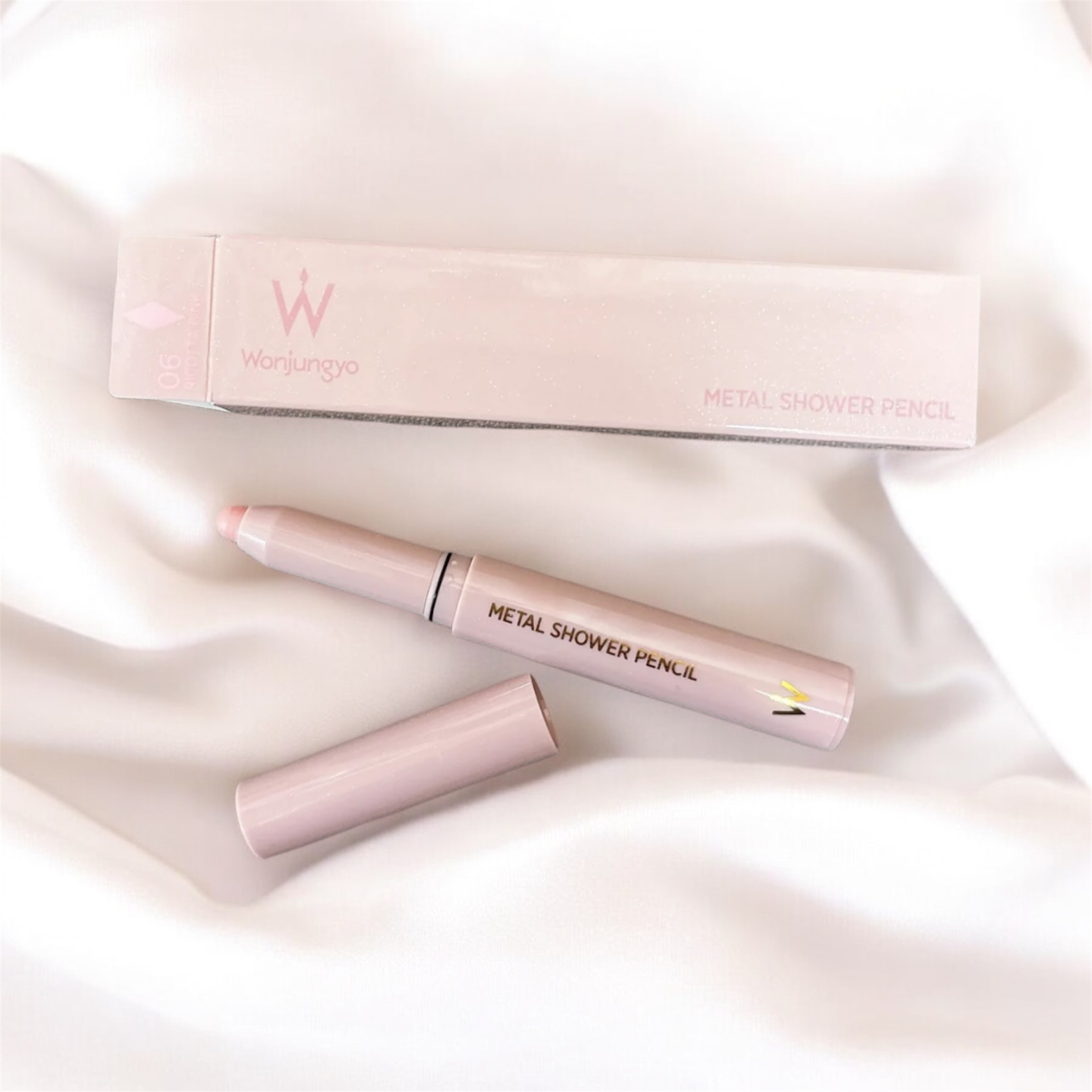 ウォンジョンヨ　メタルシャワーペンシル/Wonjungyo/スティックアイシャドウを使ったクチコミ（1枚目）