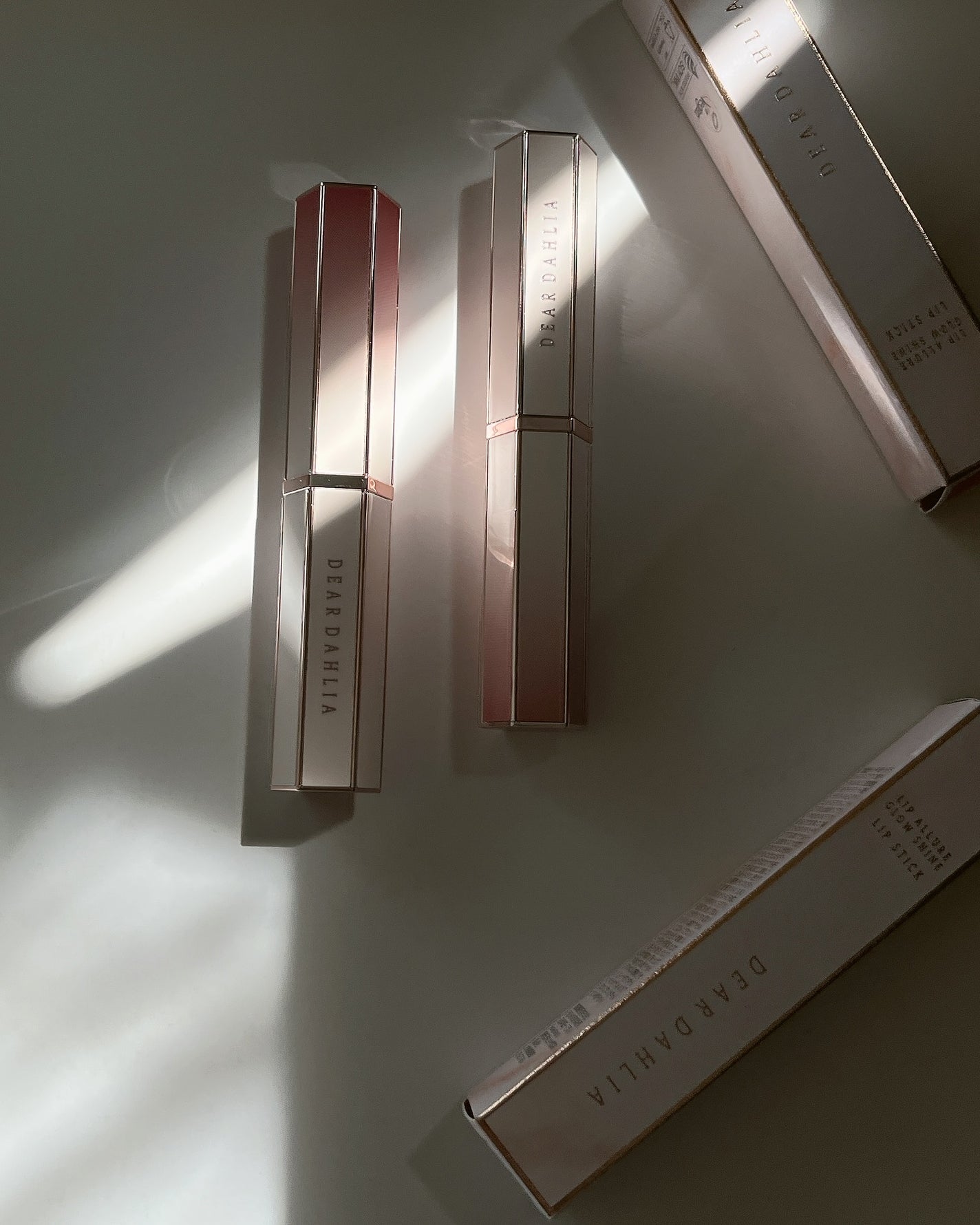 リップアルアグロウシャイン/DEAR DAHLIA/口紅を使ったクチコミ(3枚目)