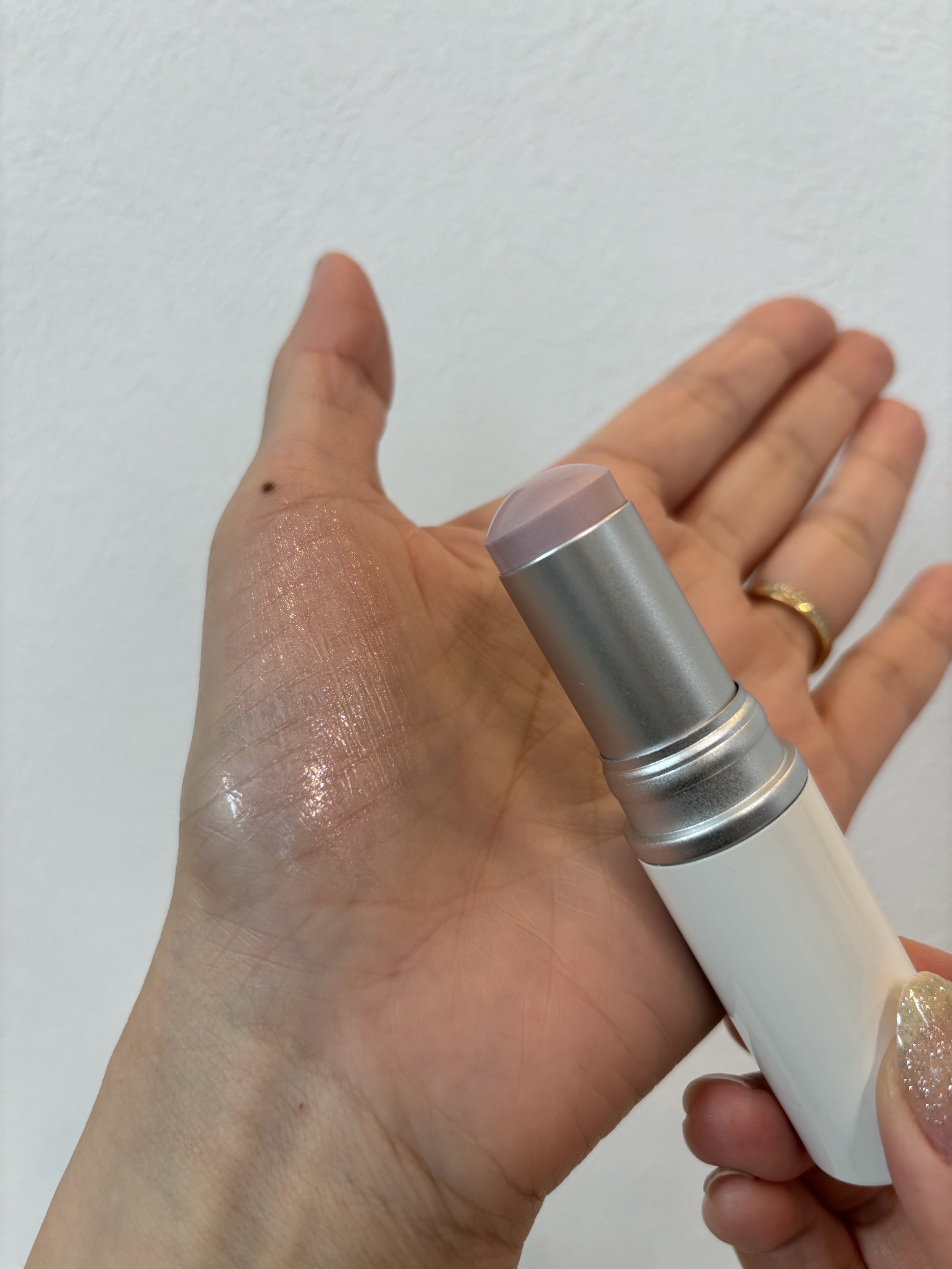 トゥルーディメンションラディアンスバーム/hince/スティックハイライトを使ったクチコミ（3枚目）