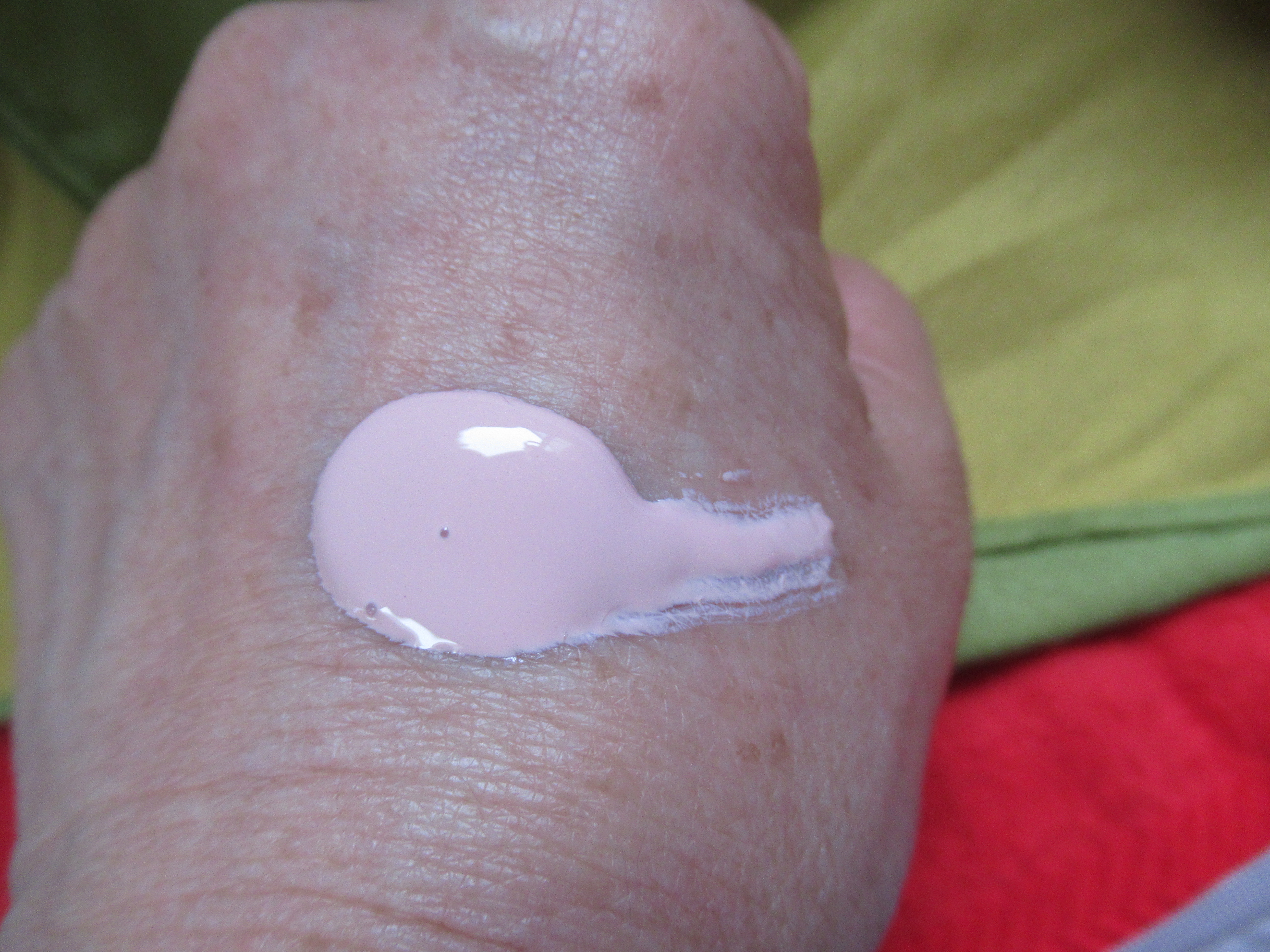 ノエビア レイセラ トーンアップ UVベース ラベンダーピンク/ノエビア/日焼け止め・UVケアを使ったクチコミ（2枚目）